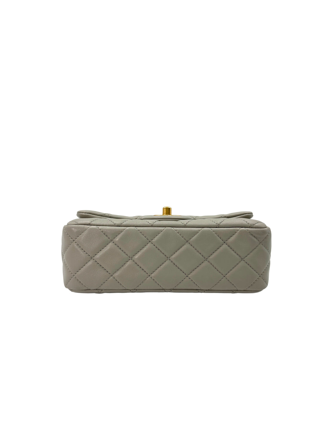 Chanel 22C Classic Flap Grey Quilted Leather Flap Bag With Gold Hardware(X4***53) CC1795