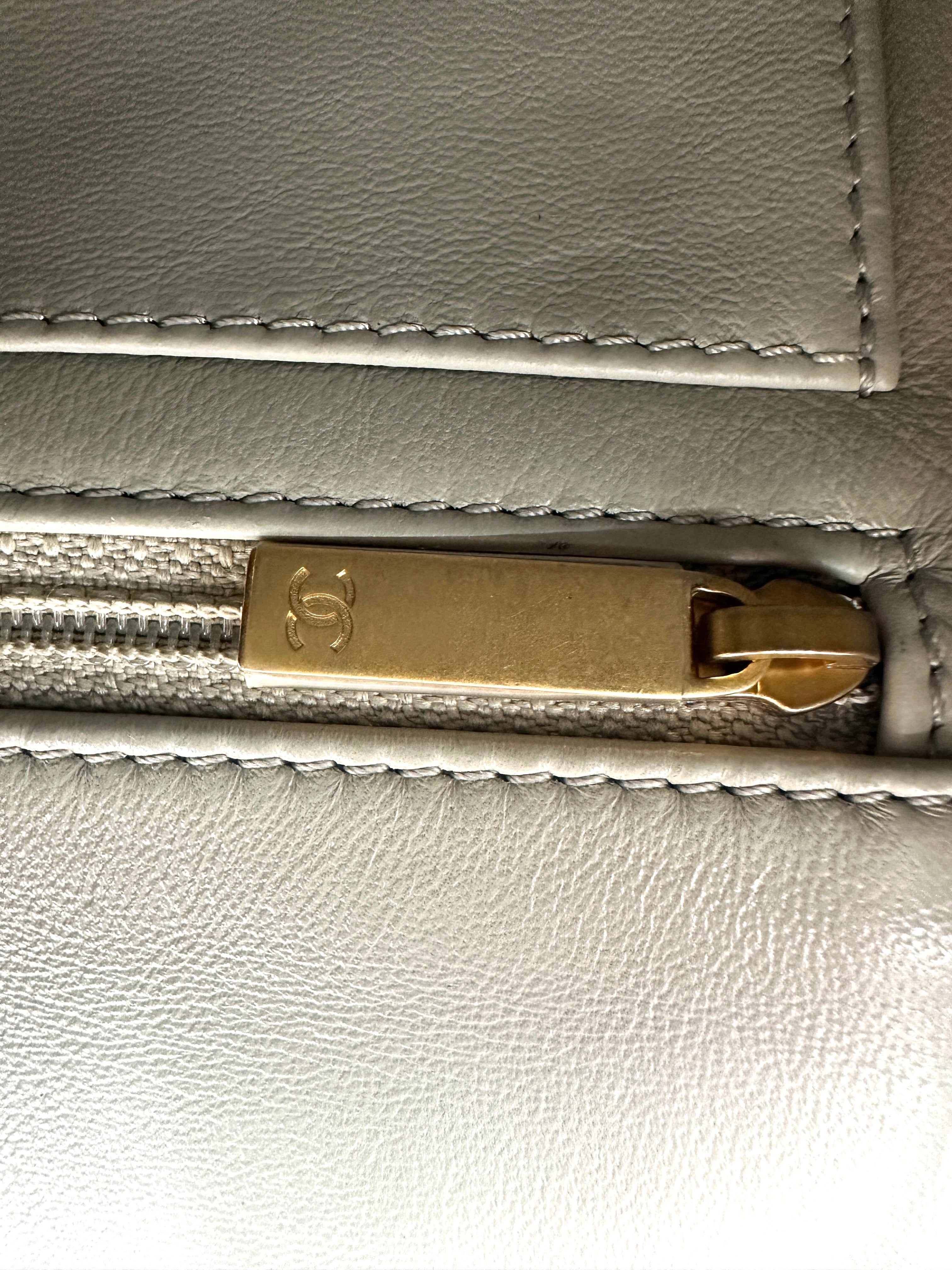 Chanel 22C Classic Flap Grey Quilted Leather Flap Bag With Gold Hardware(X4***53) CC1795