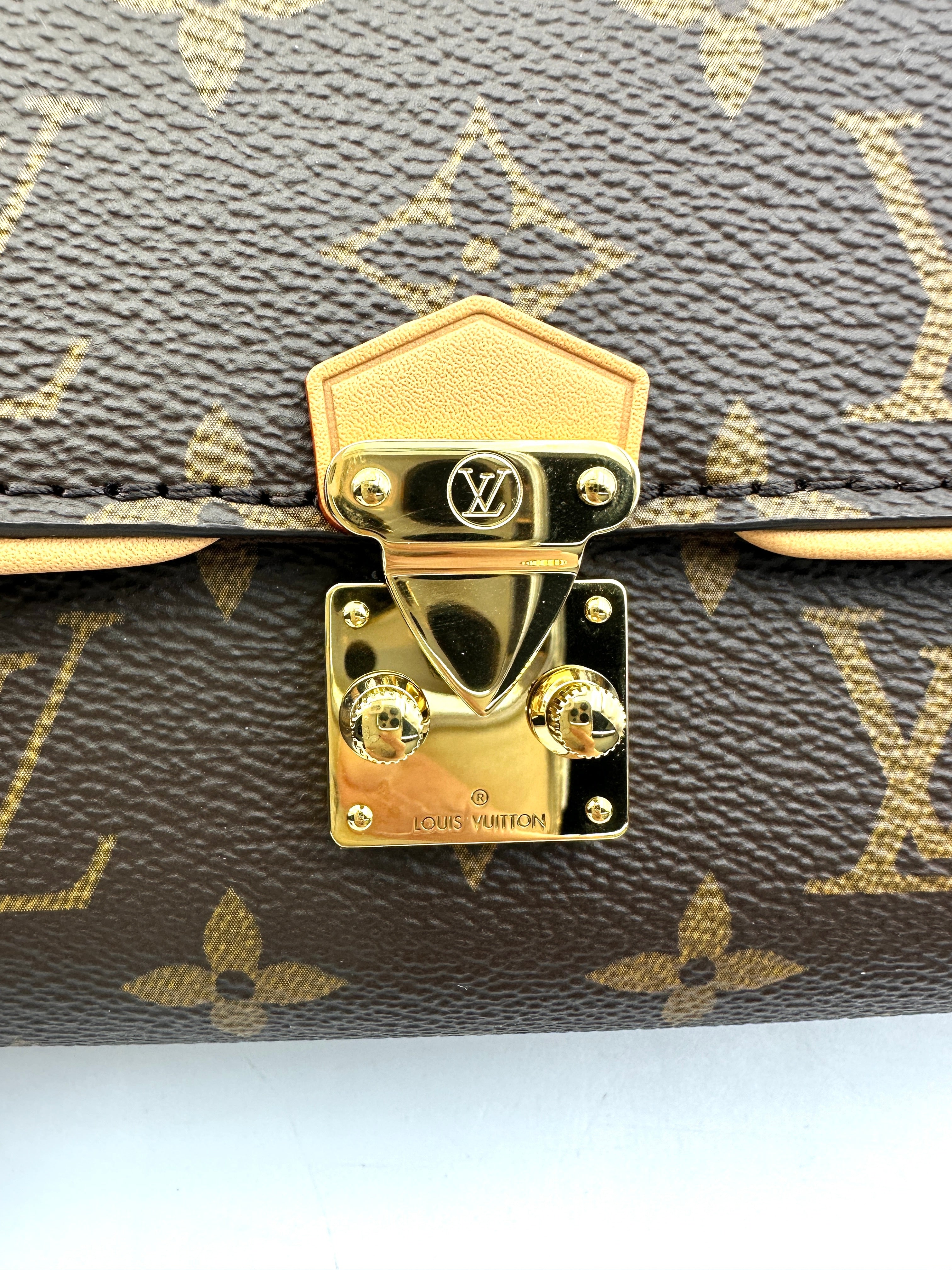 Louis Vuitton Monogram Canvas Pochette Camille LV2442
