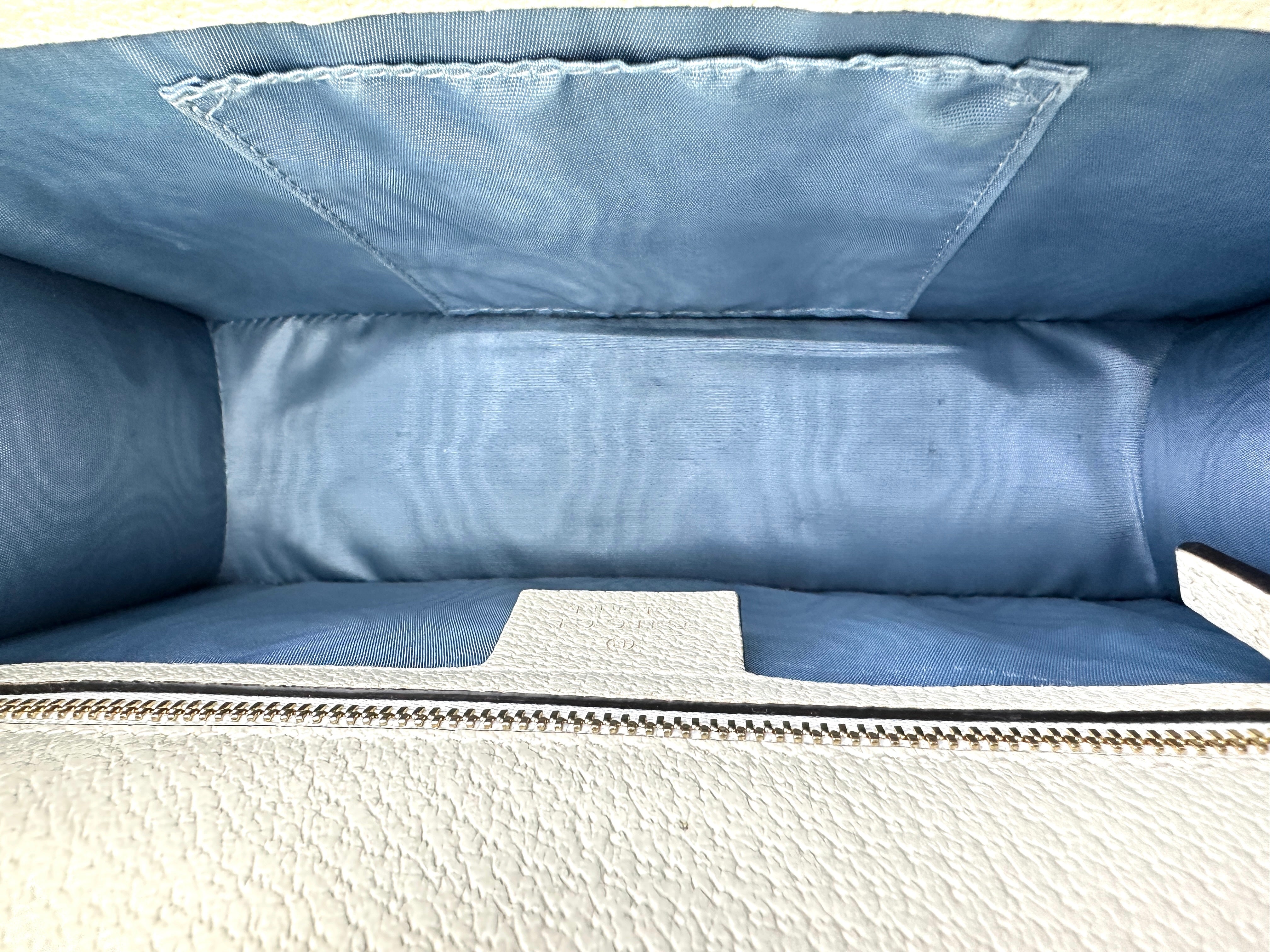 Gucci Sylvie Bee Star White Leather Medium Size Shoulder Bag GG850