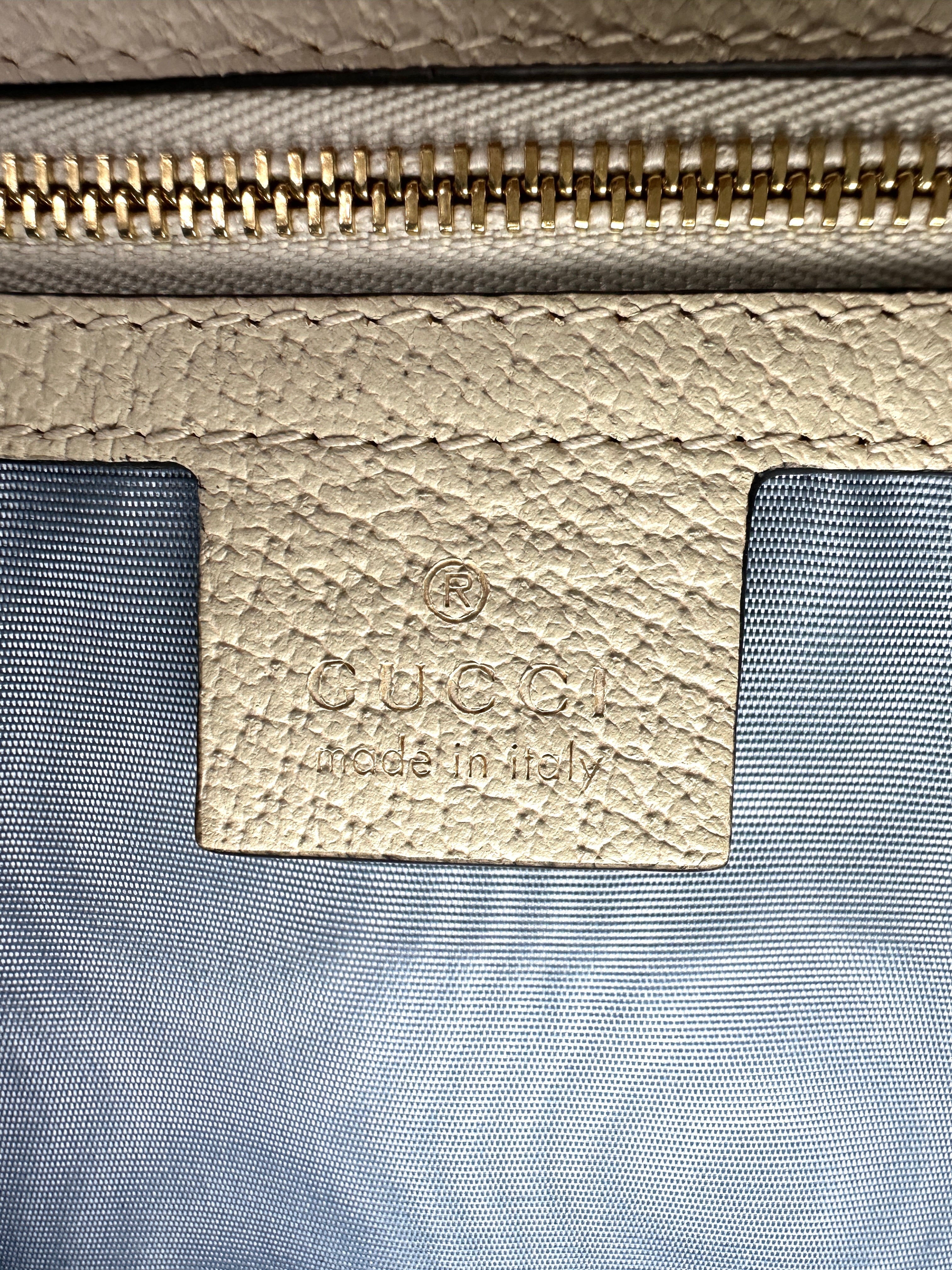 Gucci Sylvie Bee Star White Leather Medium Size Shoulder Bag GG850