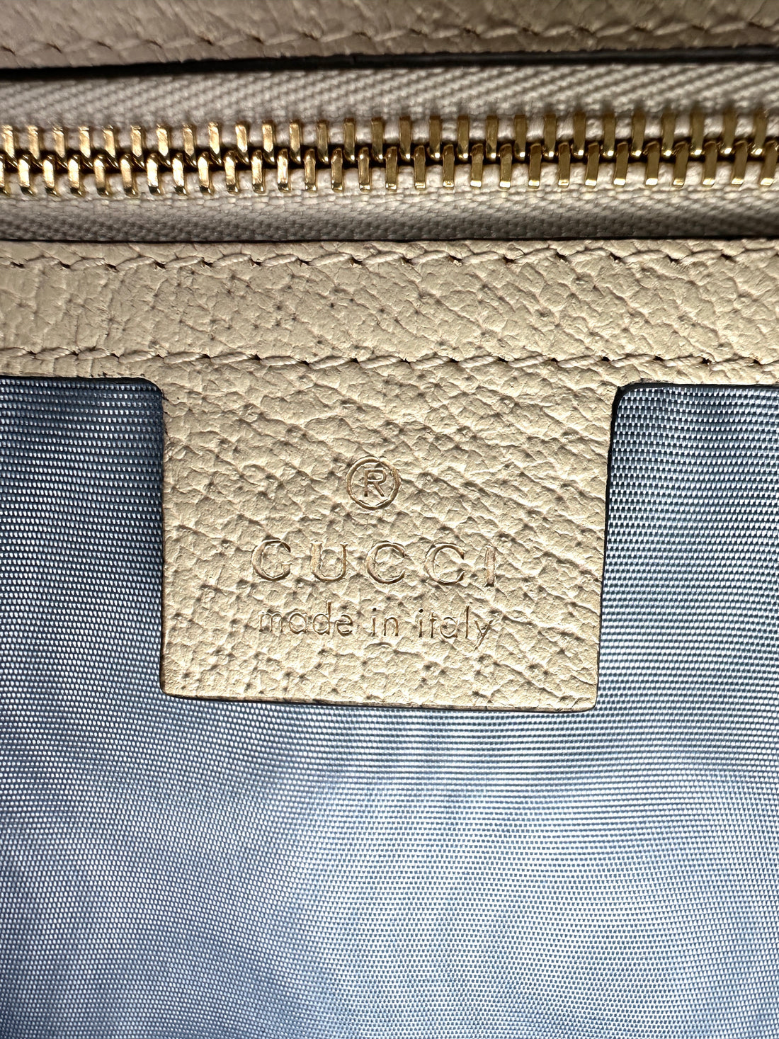 Gucci Sylvie Bee Star White Leather Medium Size Shoulder Bag GG850