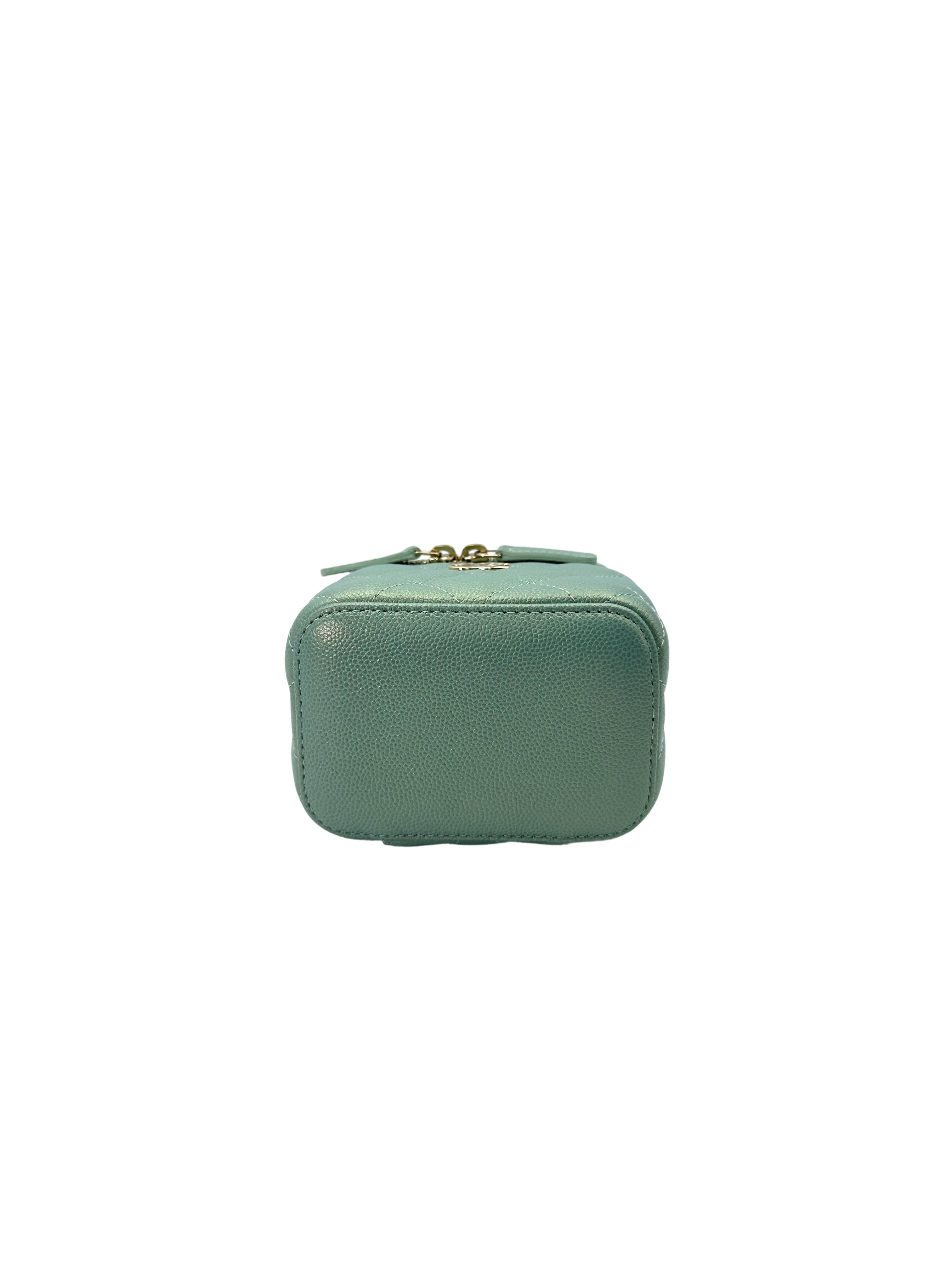 Chanel Iridescent Blue Quilted Mini Pearl On Top Vanity Case(31***17) CC1796