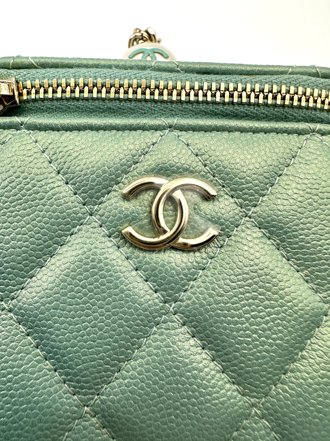 Chanel Iridescent Blue Quilted Mini Pearl On Top Vanity Case(31***17) CC1796