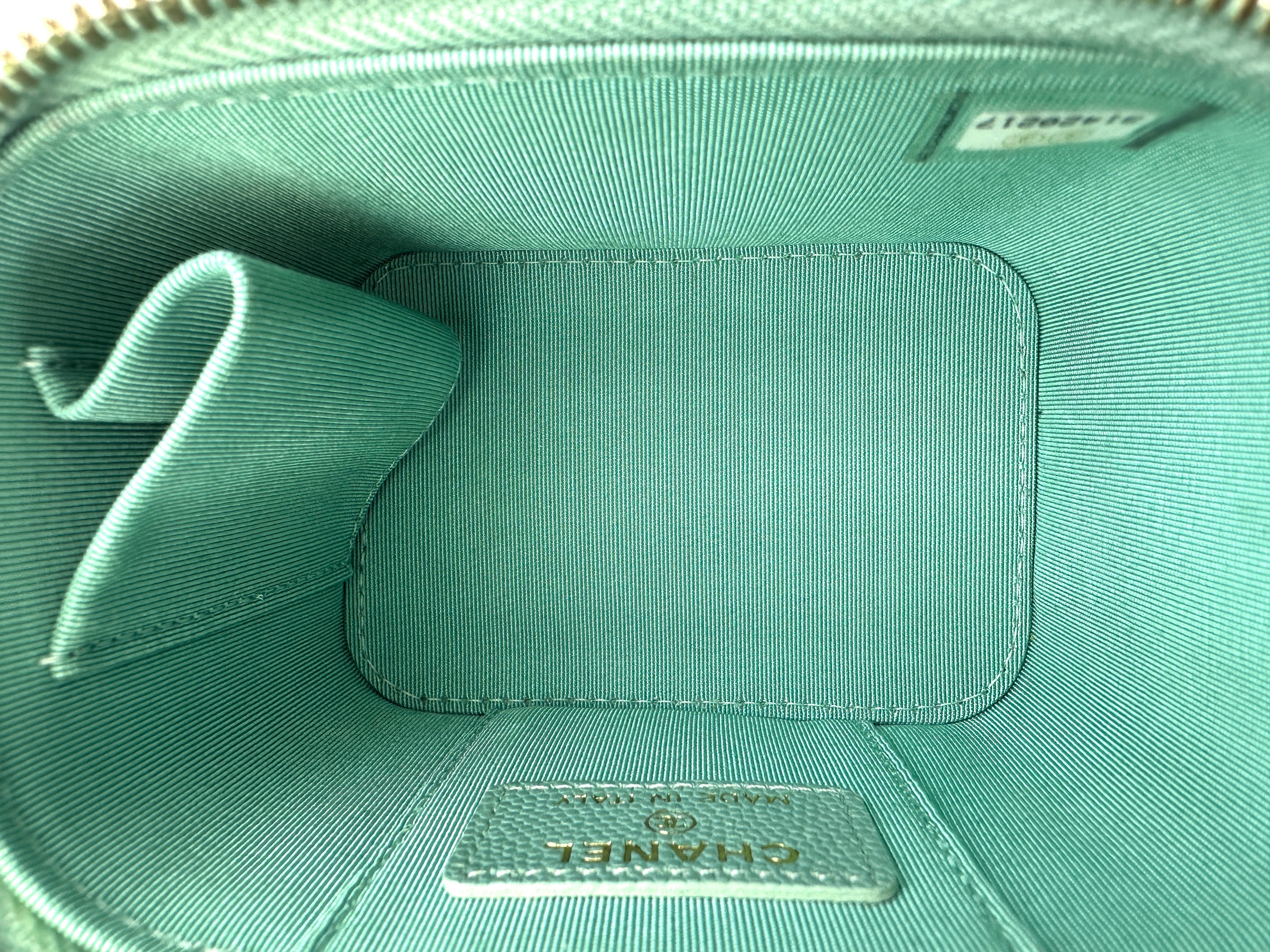 Chanel Iridescent Blue Quilted Mini Pearl On Top Vanity Case(31***17) CC1796