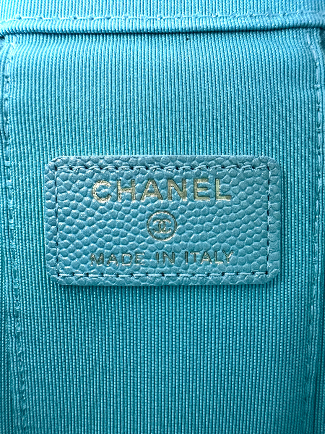 Chanel Iridescent Blue Quilted Mini Pearl On Top Vanity Case(31***17) CC1796