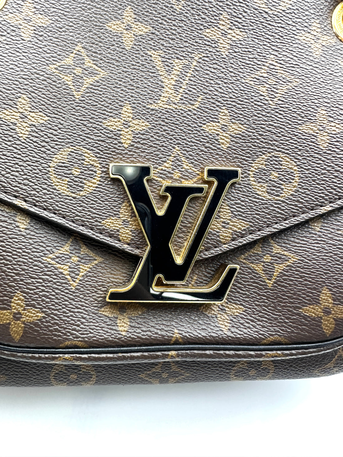 Louis Vuitton Passy Monogram Canvas Chain Bag LV2447