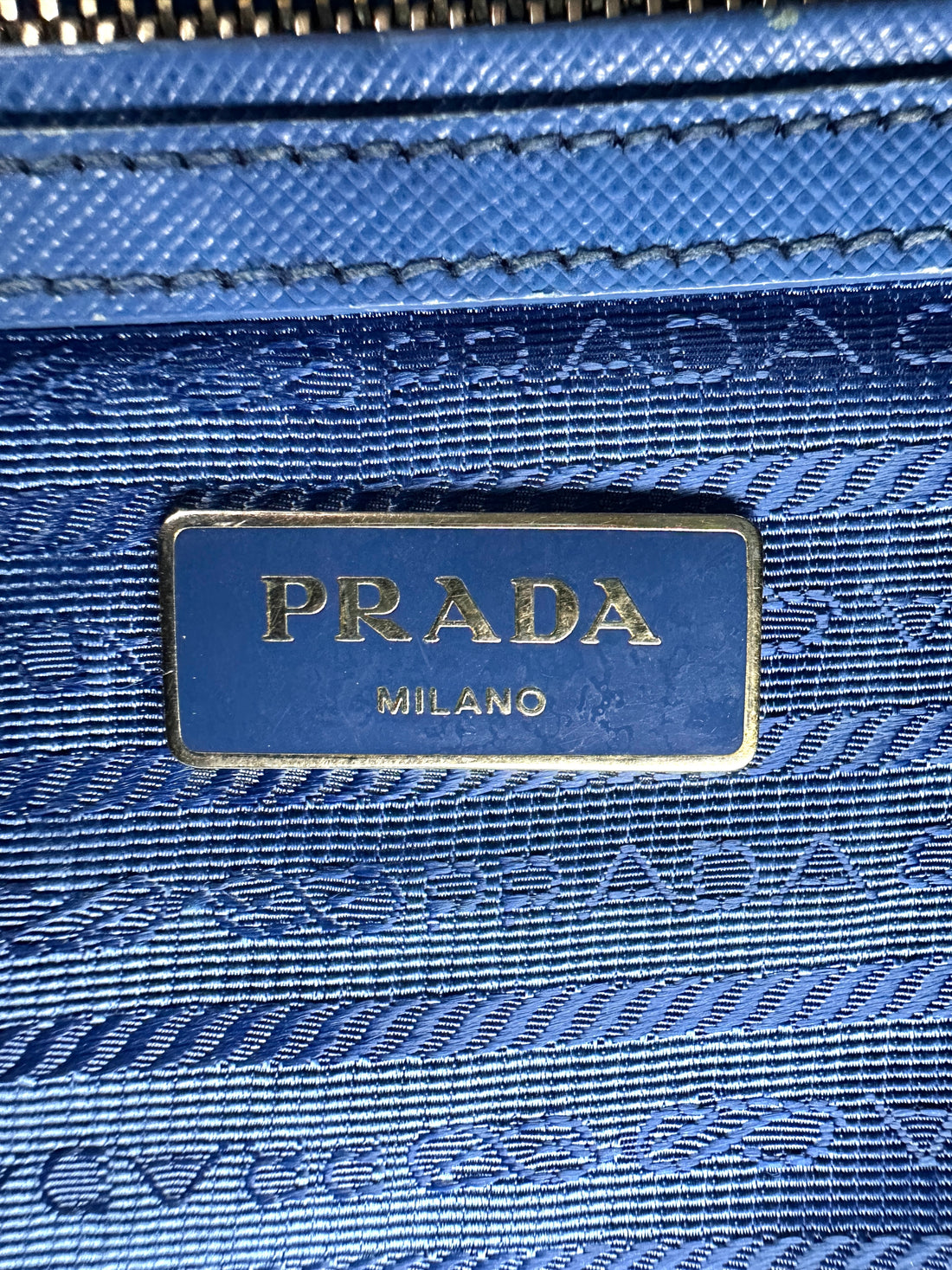 Prada Galleria Blue Saffiano Leather Medium Size Handle Bag PR272