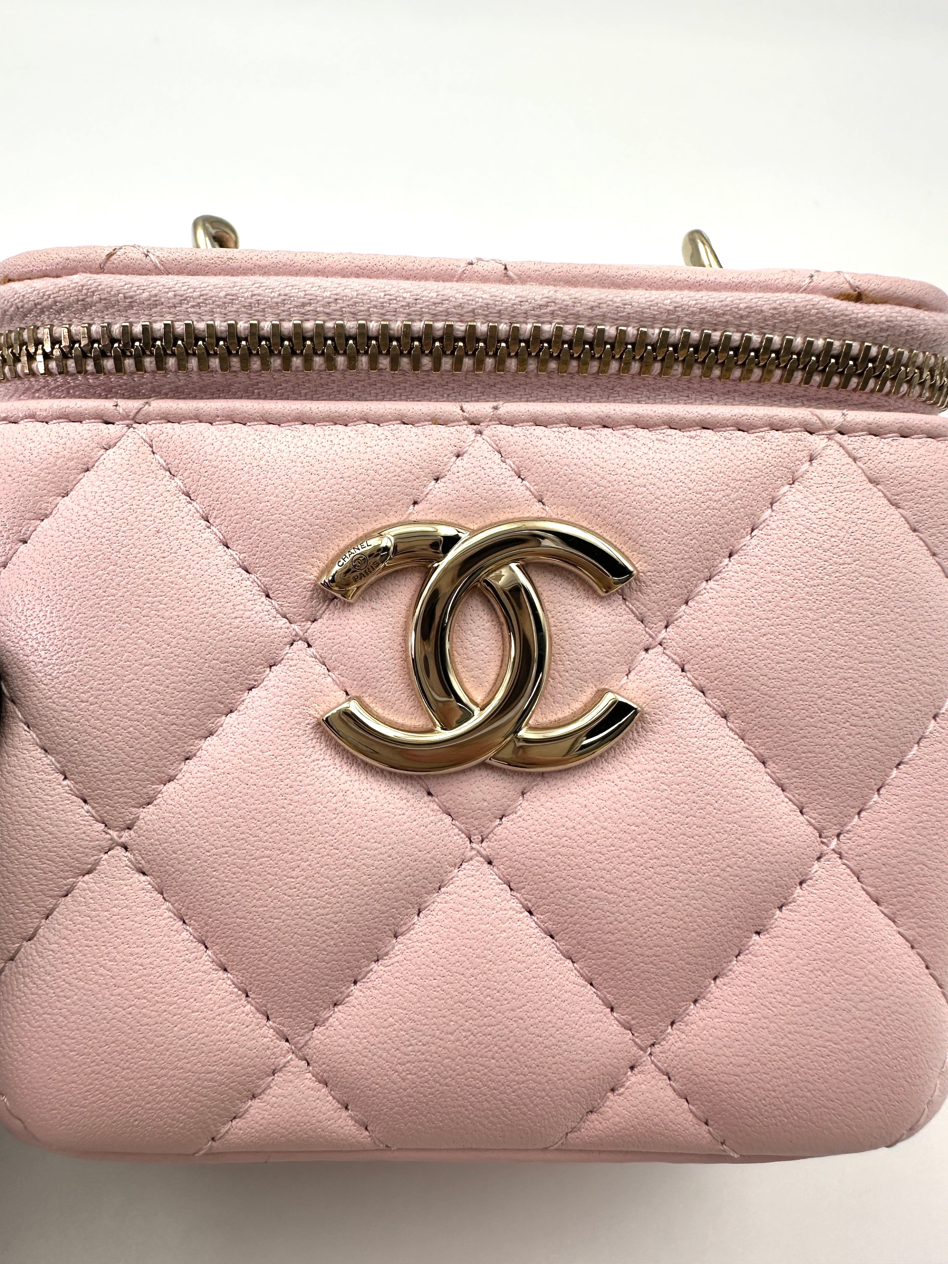 Chanel Pink Quilted Leather Mini Vanity Case(32***15) CC1797