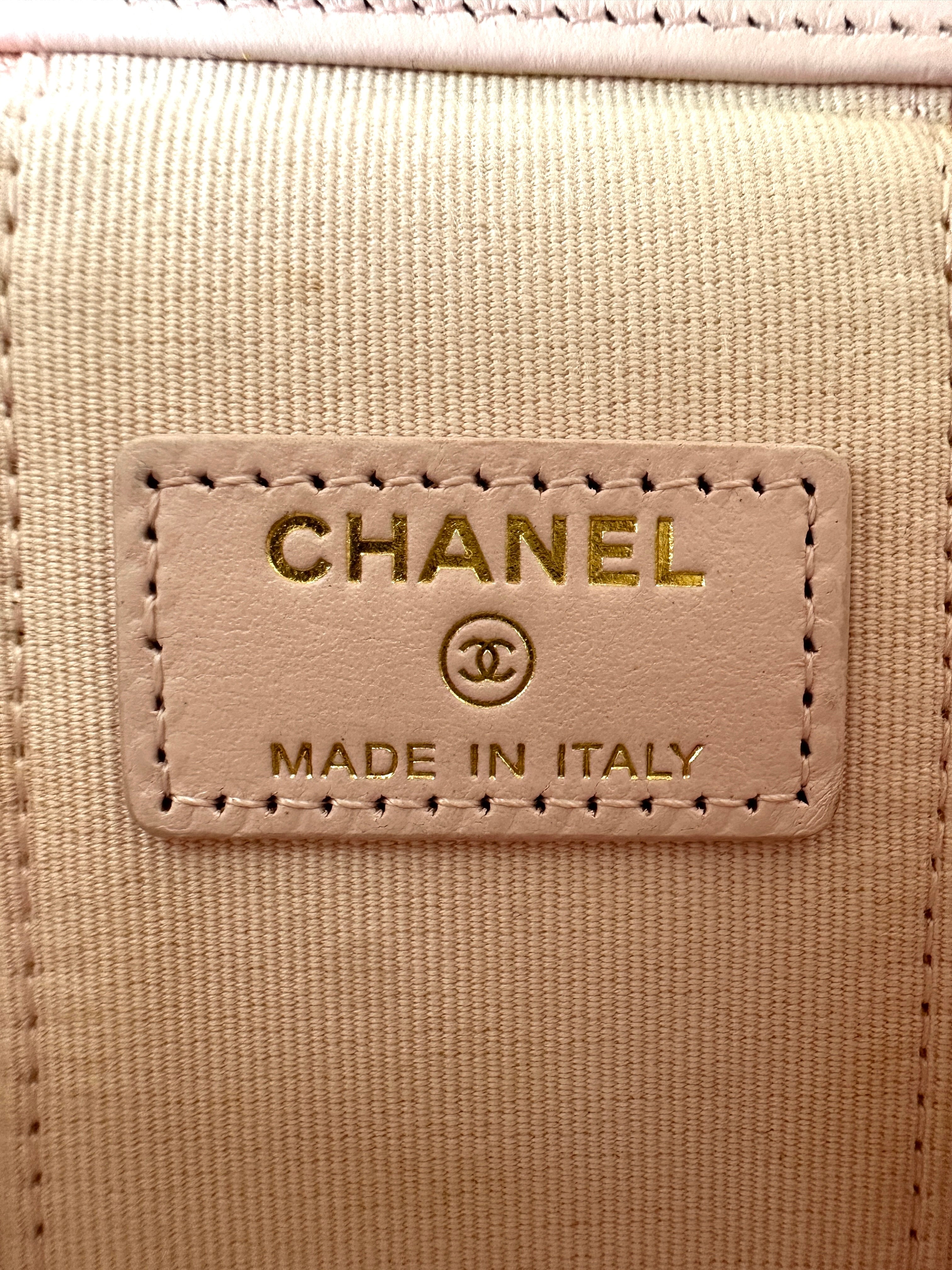 Chanel Pink Quilted Leather Mini Vanity Case(32***15) CC1797