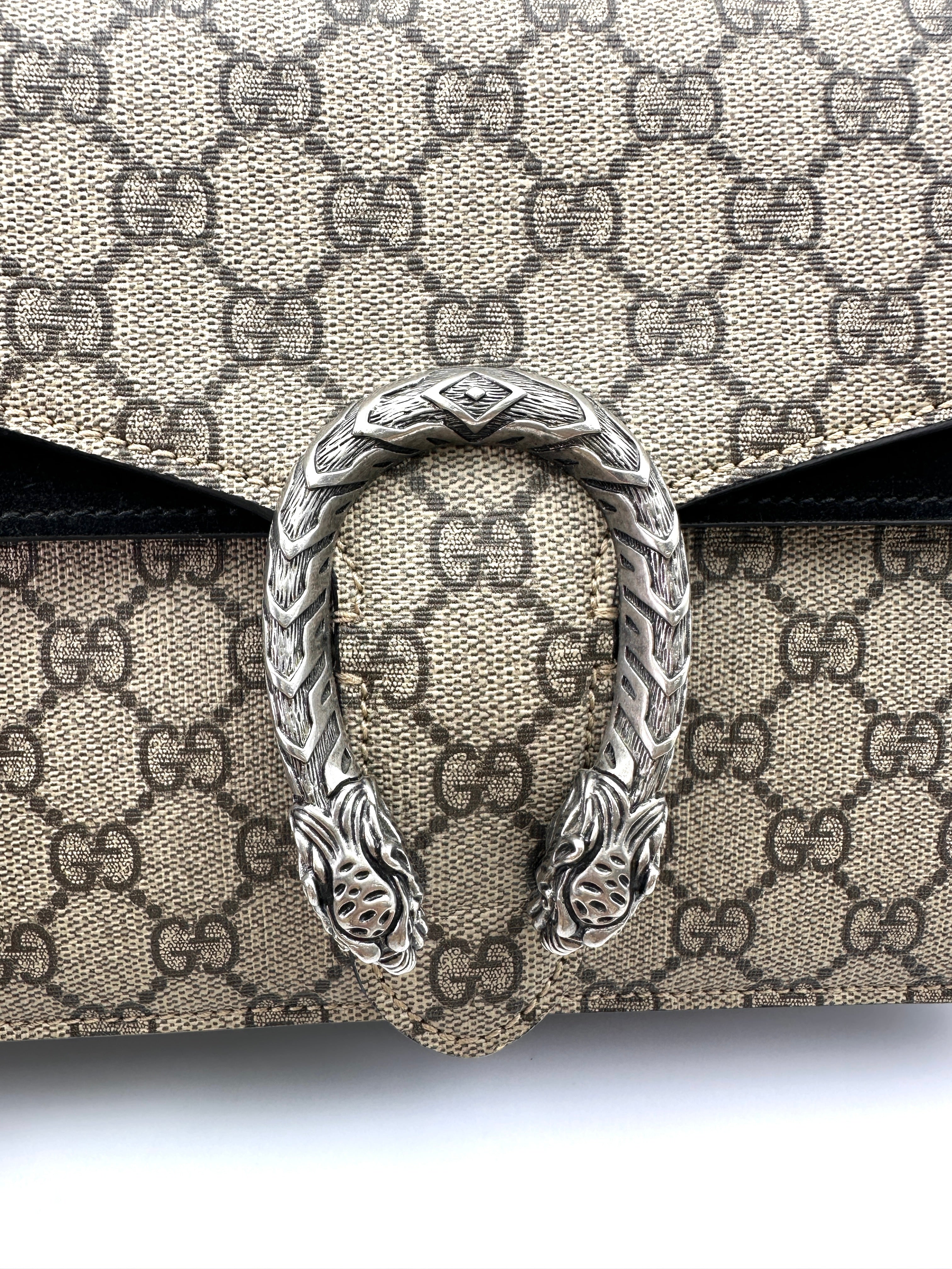 Gucci Dionysus GG Supreme Canvas Medium Size Shoulder Bag With Black Tirm GG852