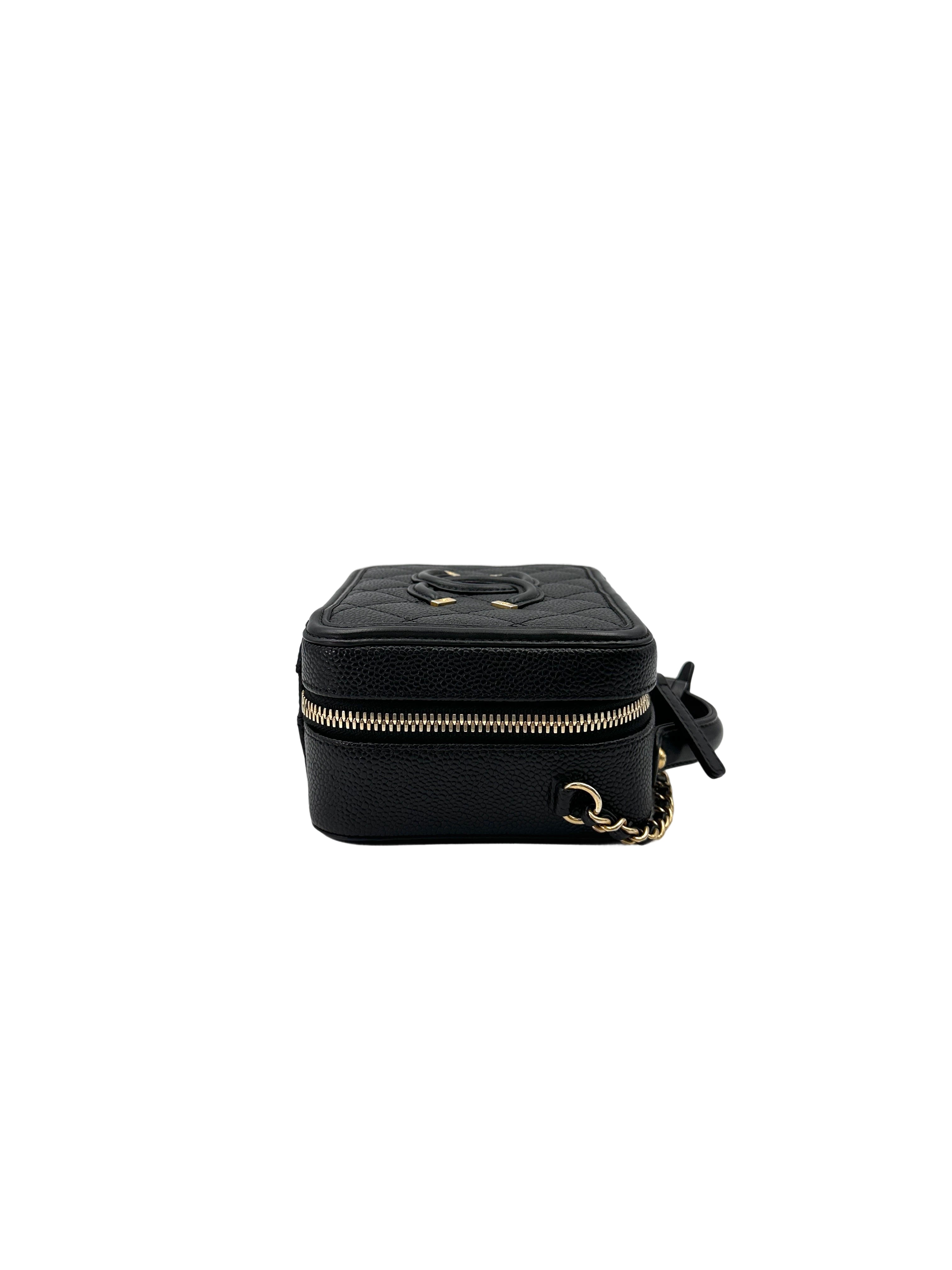 Chanel CC Filigree Black Quilted Leather Top Handle Vanity Case(26***09) CC1798