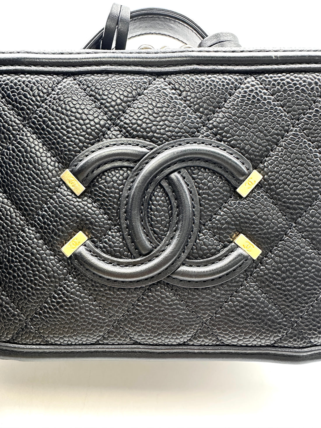 Chanel CC Filigree Black Quilted Leather Top Handle Vanity Case(26***09) CC1798