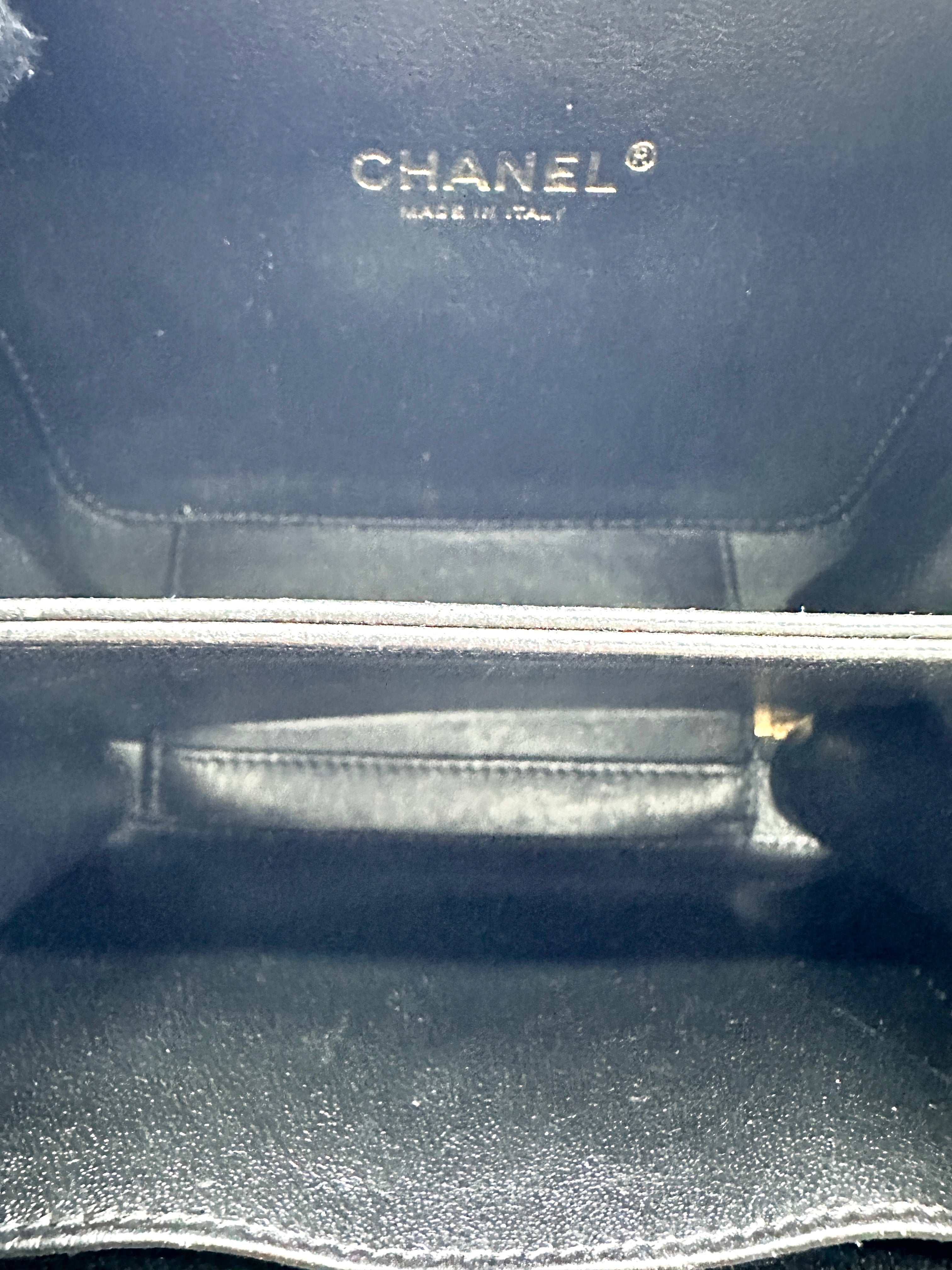 Chanel CC Filigree Black Quilted Leather Top Handle Vanity Case(26***09) CC1798