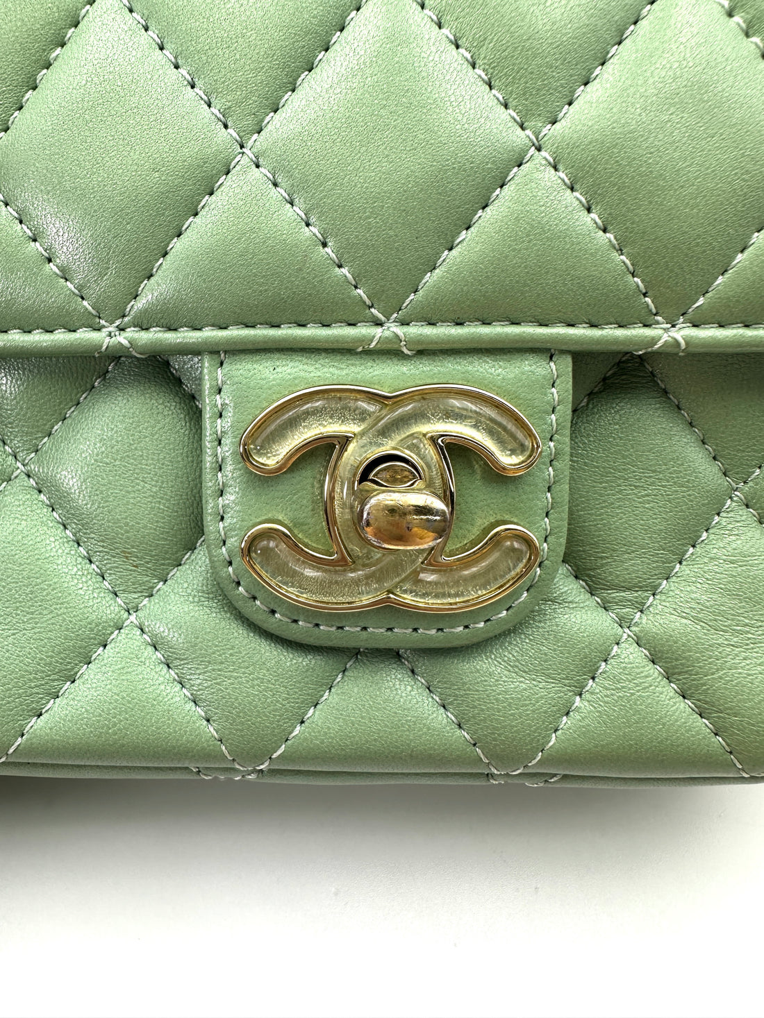 Chanel 23P Mint Green Quilted Lambskin Flap Bag With Candy Resin Heart Chain(PP***95) CC1804