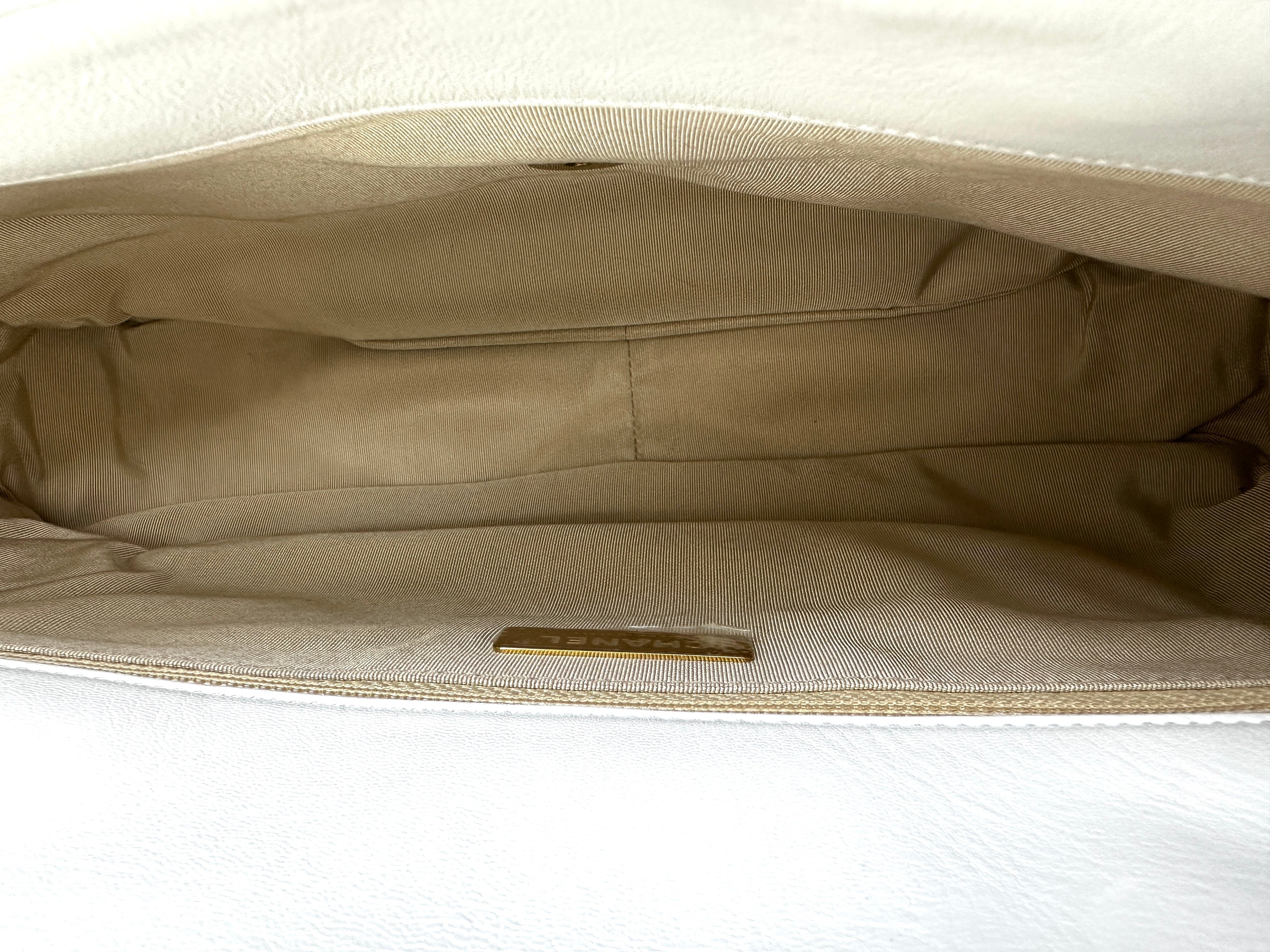 Chanel 19Bag White Quilted Leather Large Size Flap Bag With Gold Hardware(28***70) CC1806