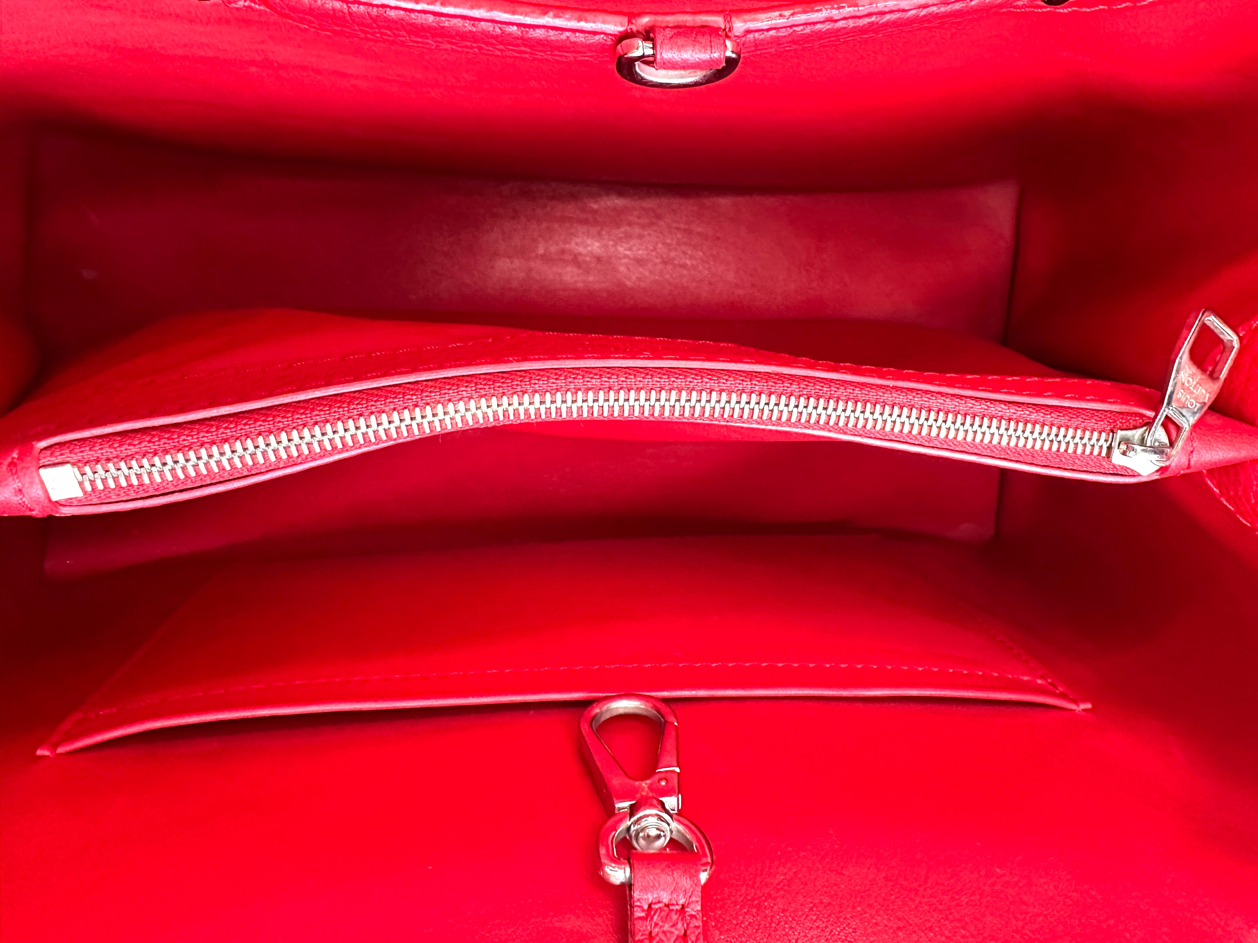 Louis Vuitton Capucines Red Leather Large Size Handle Bag LV2464