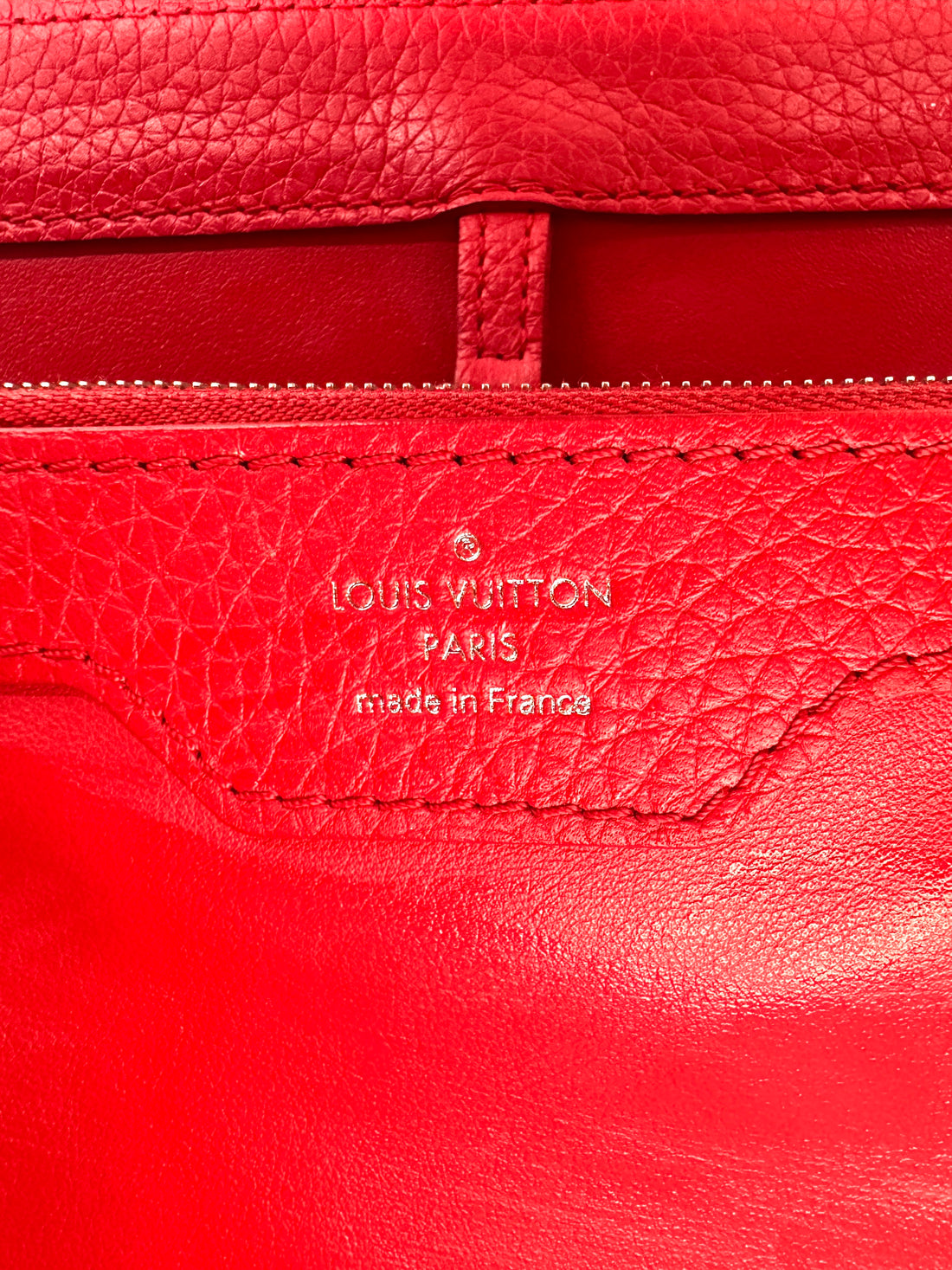 Louis Vuitton Capucines Red Leather Large Size Handle Bag LV2464