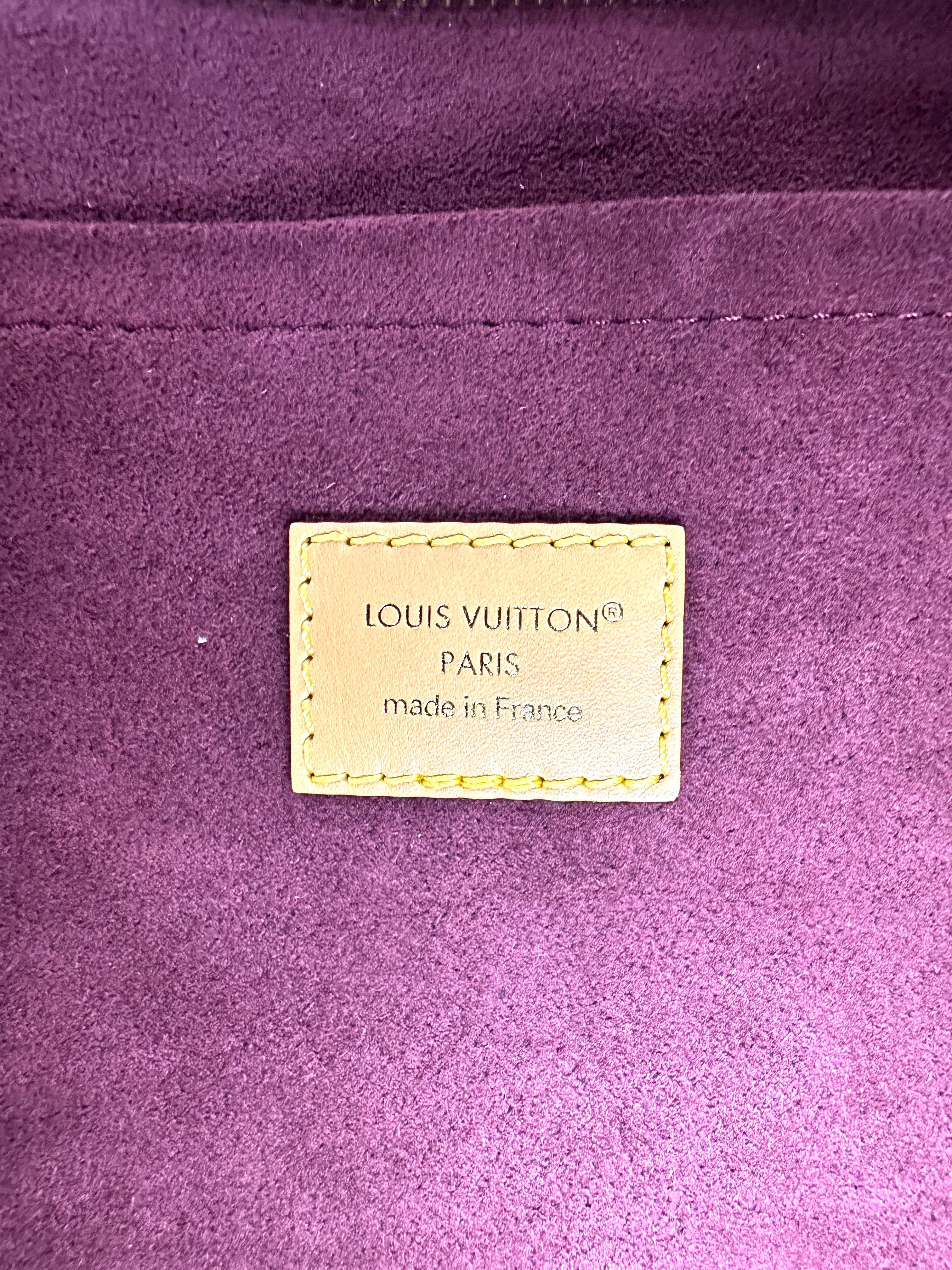 Louis Vuitton Carryall Monogram Canvas Shoulder Bag LV2459