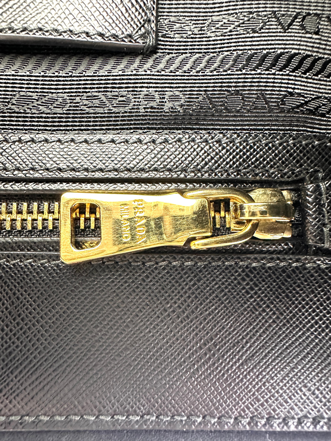 Prada Galleria Black Saffiano Lux Leather Handle Bag PR275