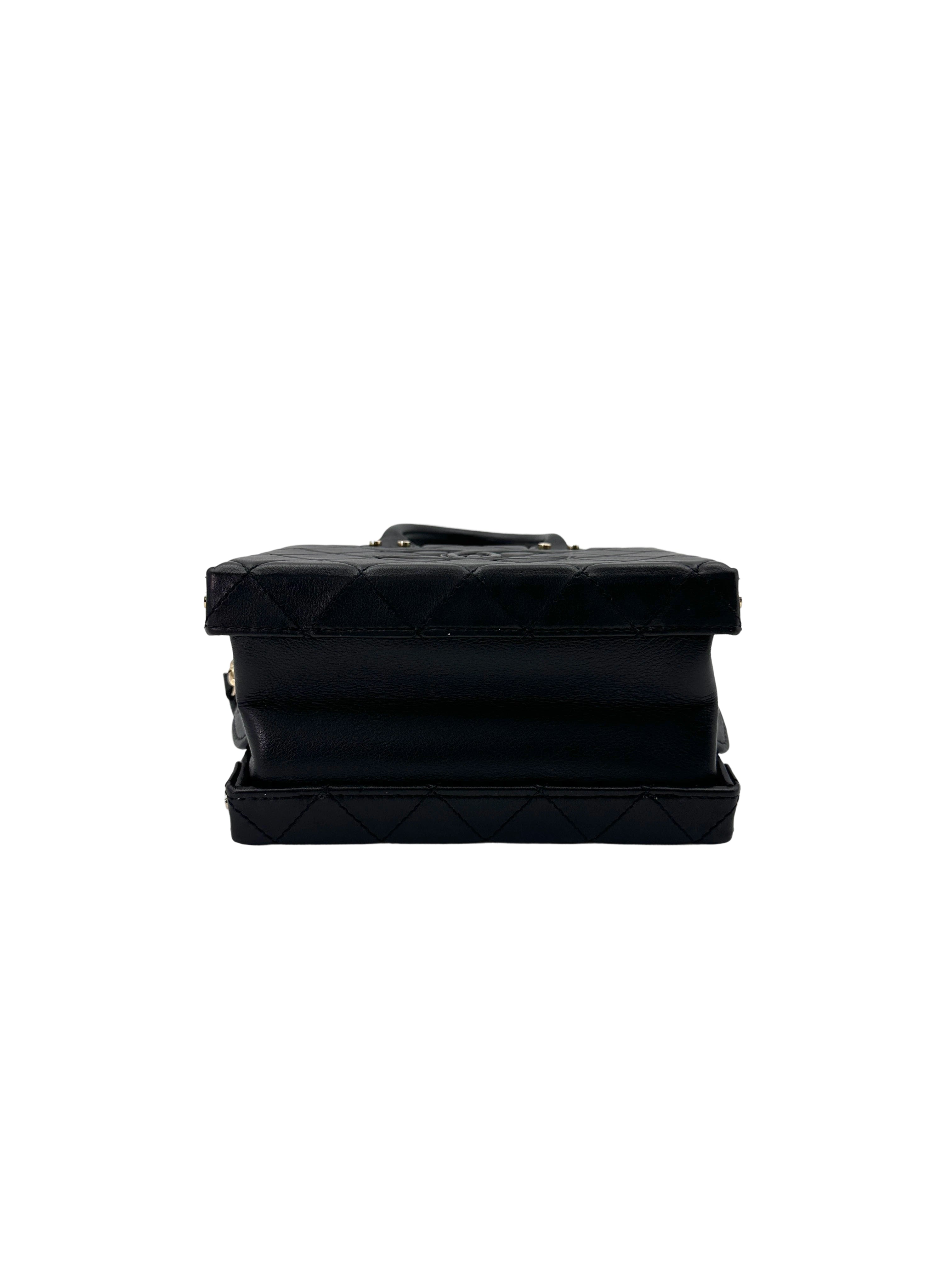 Chanel 22B Black Quilted Leather Handle Bag(N5***N8) CC1808