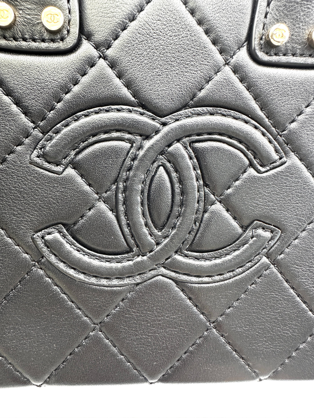 Chanel 22B Black Quilted Leather Handle Bag(N5***N8) CC1808