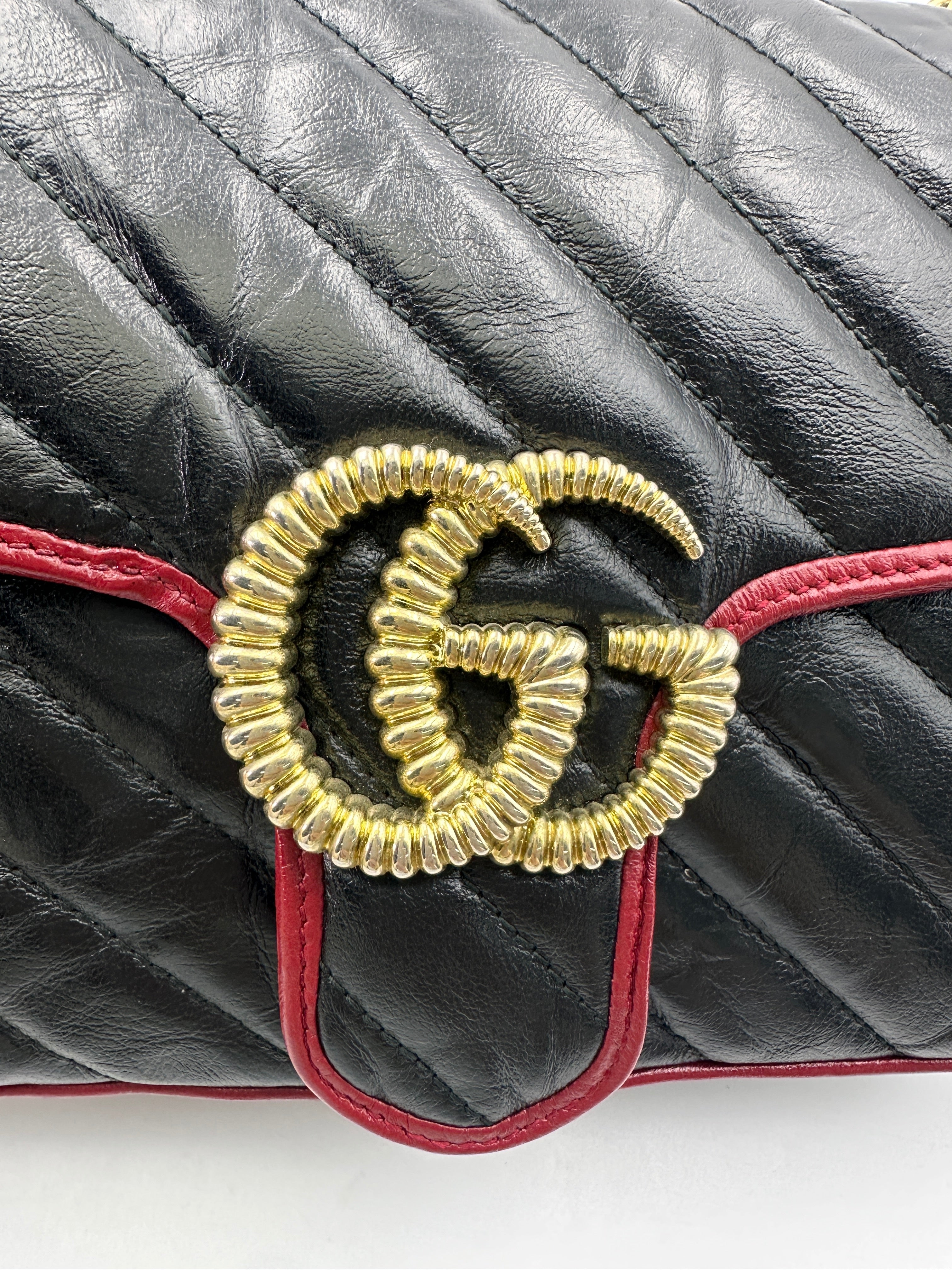 Gucci GG Marmont Black/Red Leather Medium Size Shoulder Bag GG859