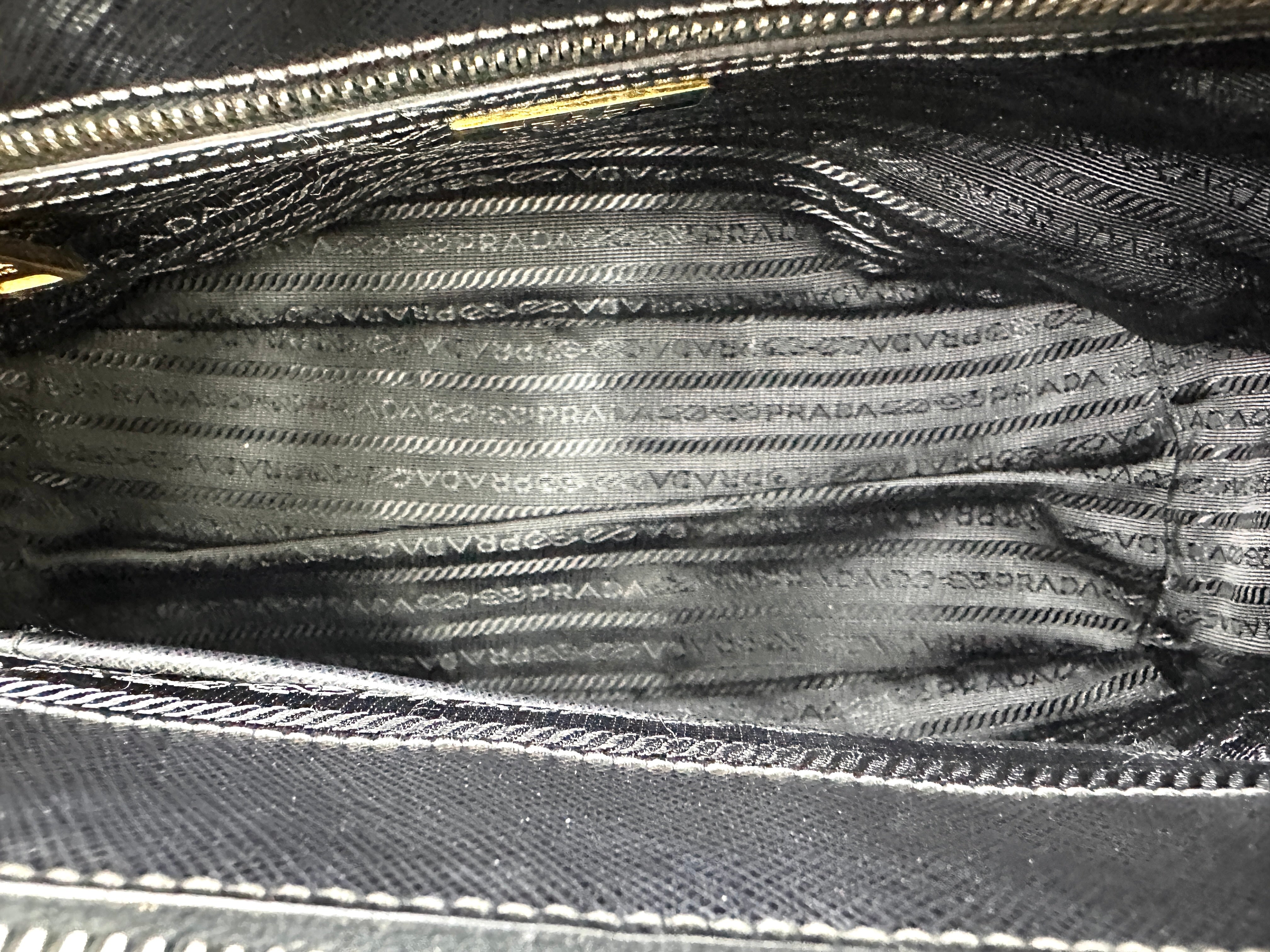 Prada Galleria Black Saffiano Lux Leather Medium Size Handle Bag PR278