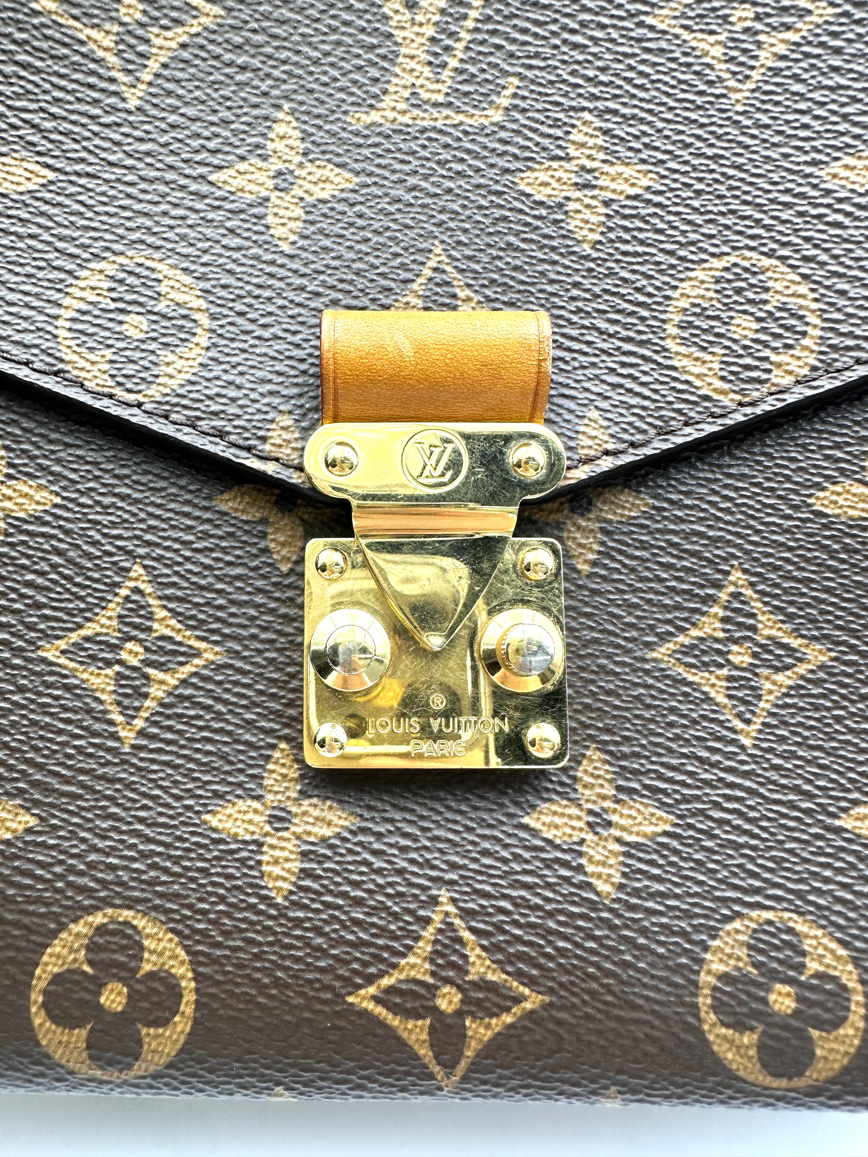Louis Vuitton Monogram Canvas Pochette Metis LV2470