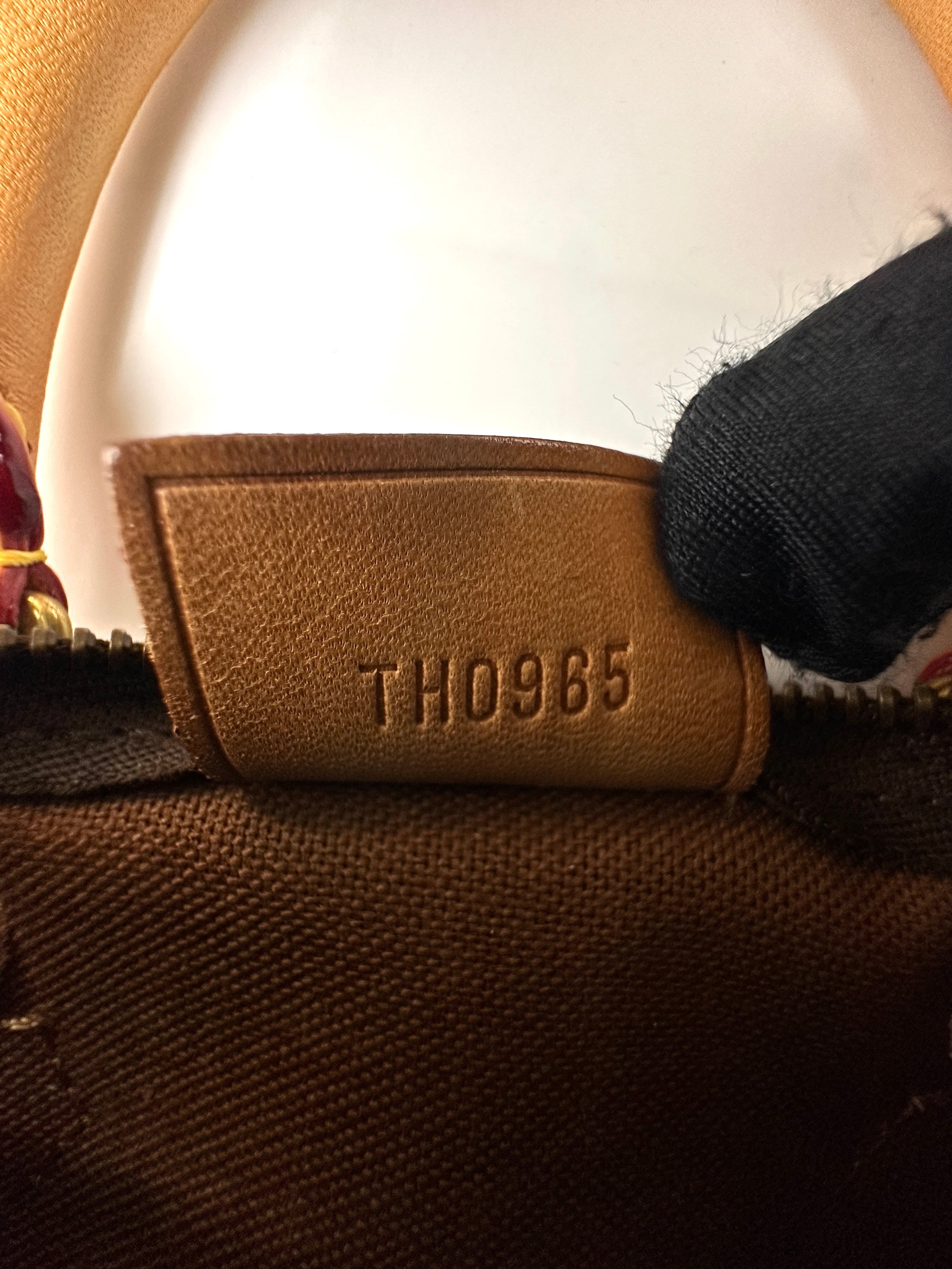 Louis Vuitton Speedy Monogram Canvas Handle Bag LV2476