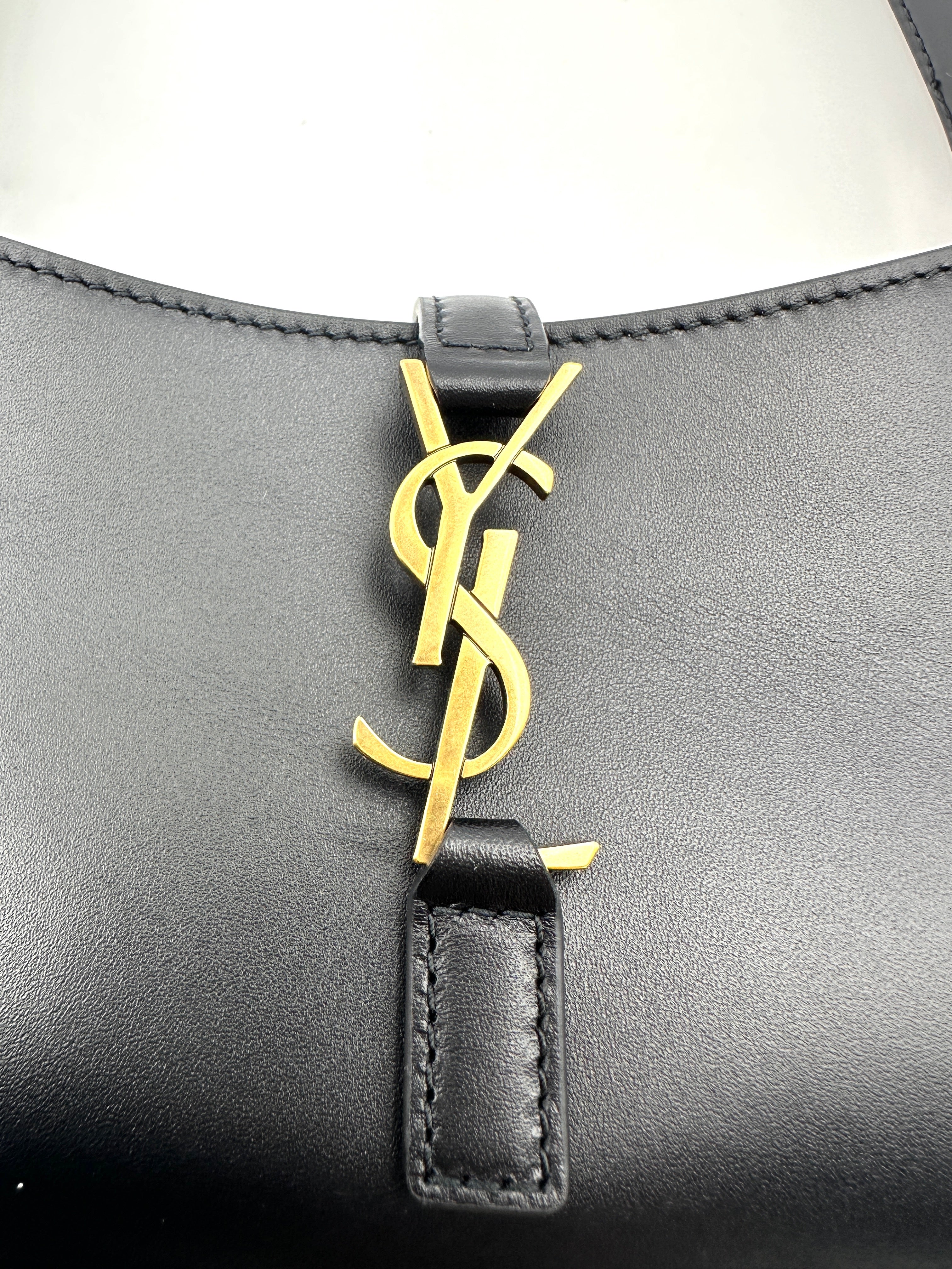 Saint Laurent Le 5 A 7 In Black Smooth Leather Hobo Bag SL190