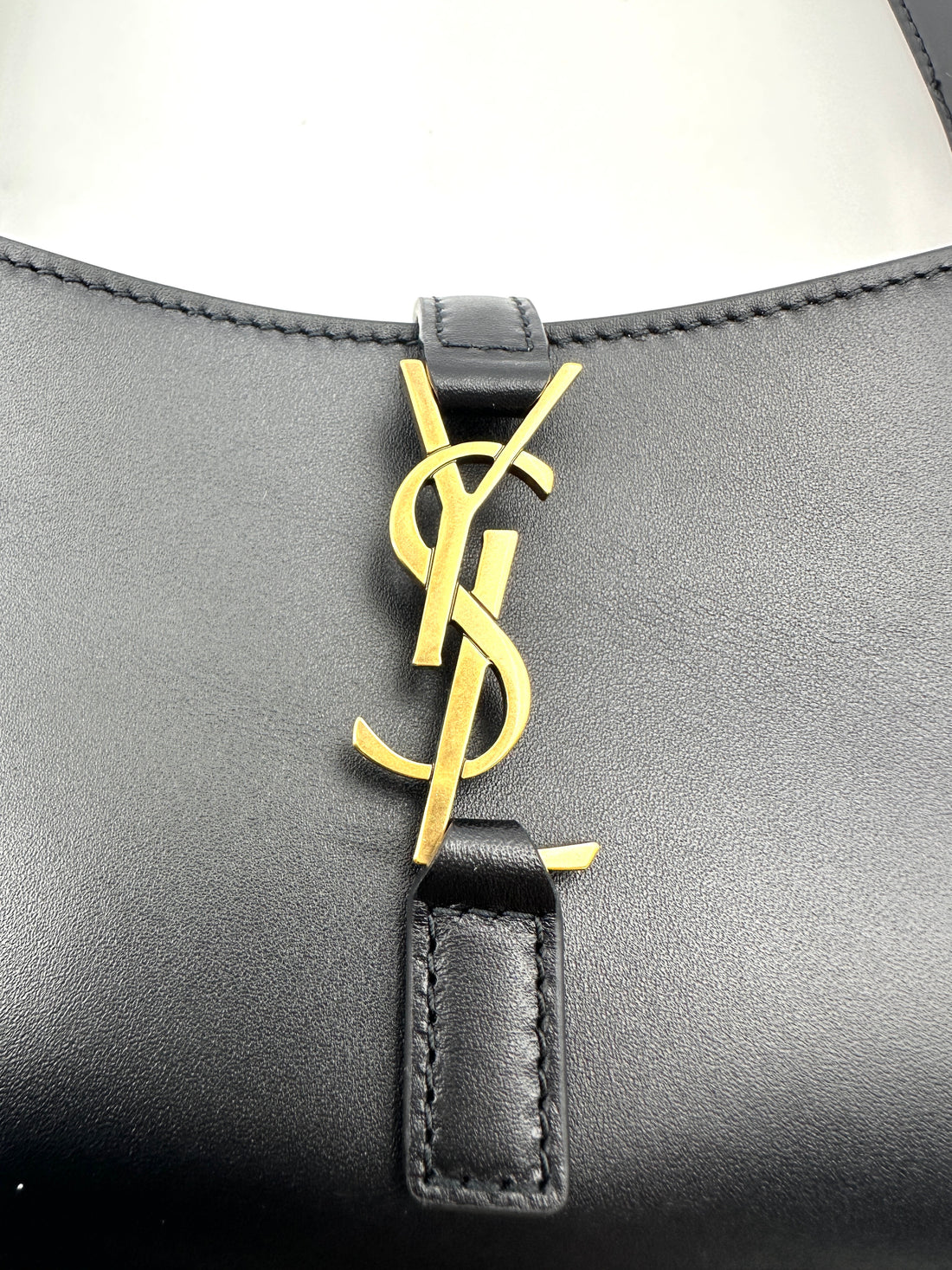 Saint Laurent Le 5 A 7 In Black Smooth Leather Hobo Bag SL190