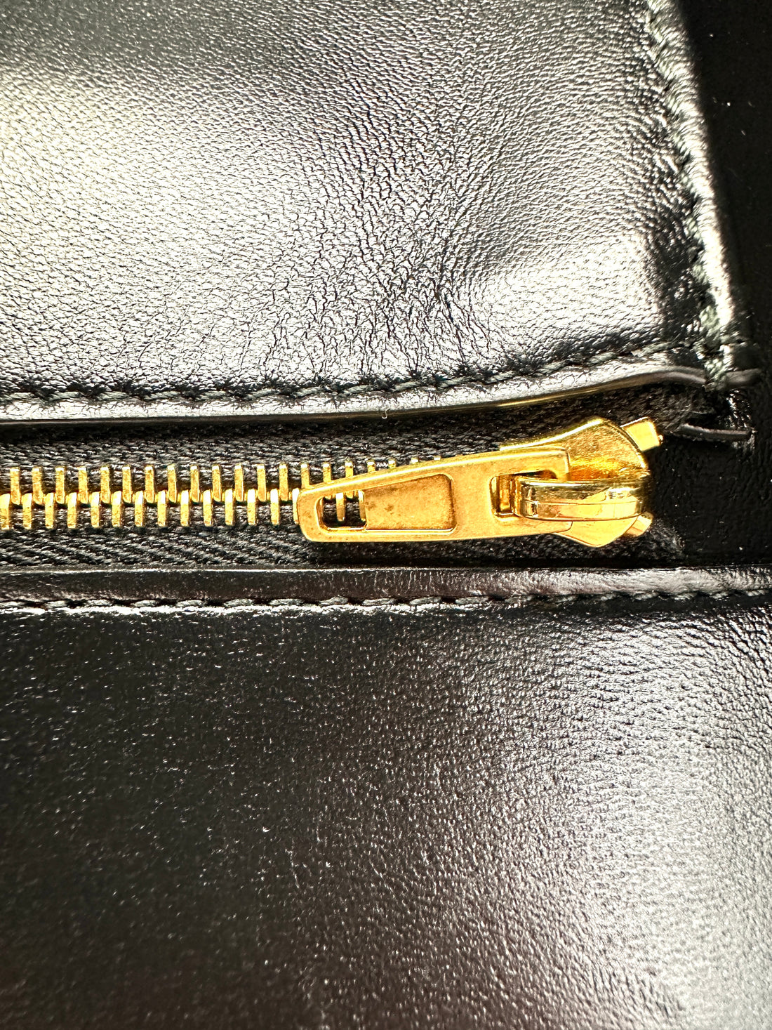 Balenciga Hourglass Black Crocodile Embossed Handle Bag BB65