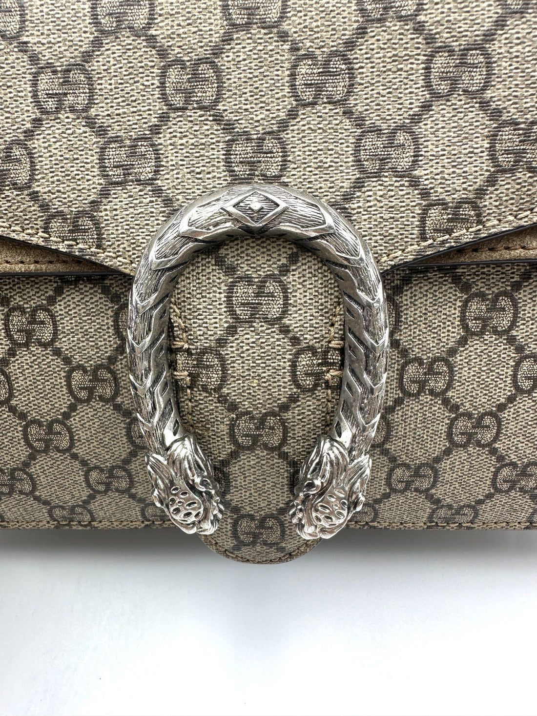 Gucci Dionysus GG Supreme Canvas Shoulder Bag With Beige Tirm GG862