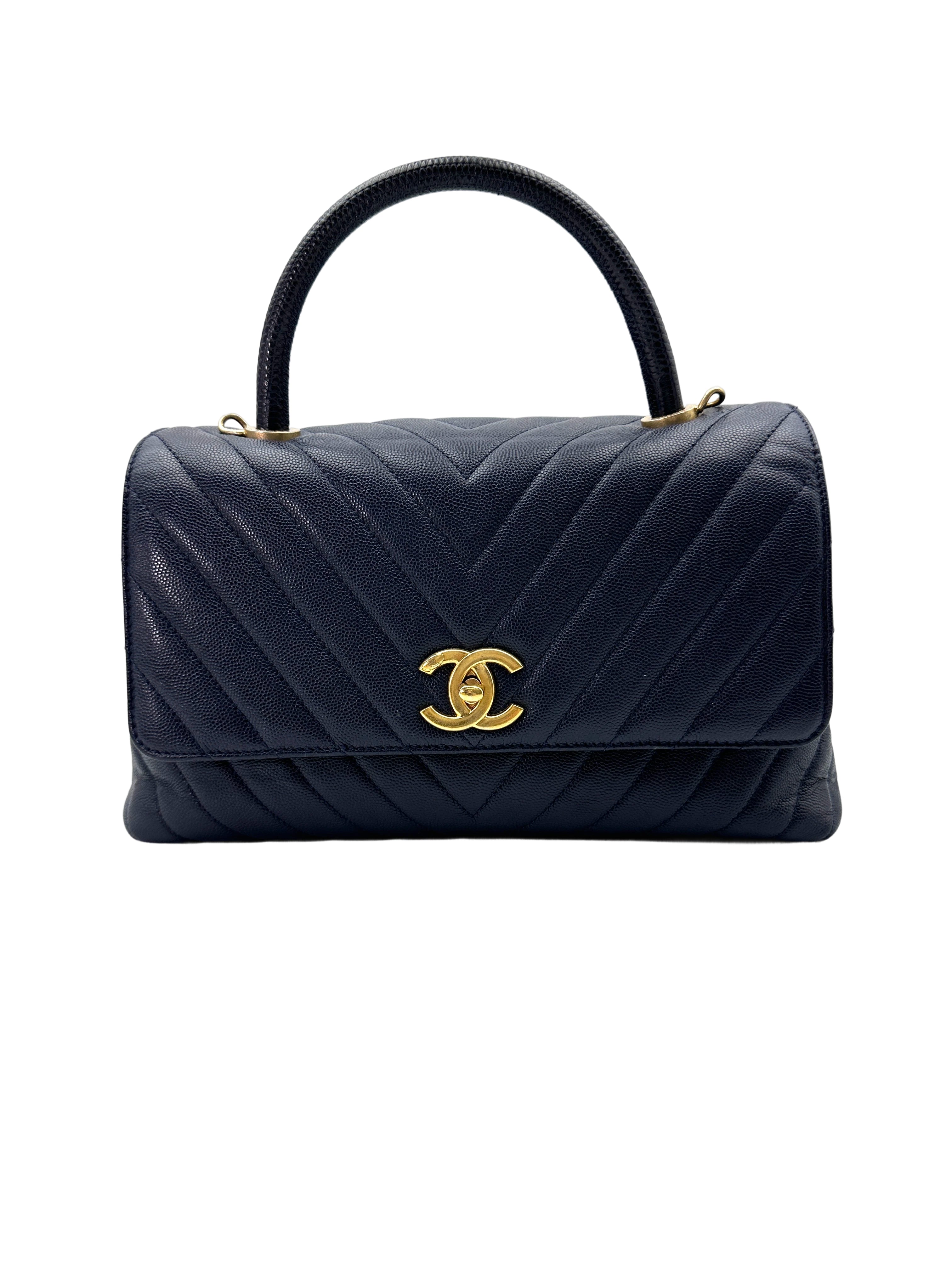 Chanel CoCo Handle Navy Chevron Quilted Leather Medium Size Shoulder Bag(26***71) CC1811