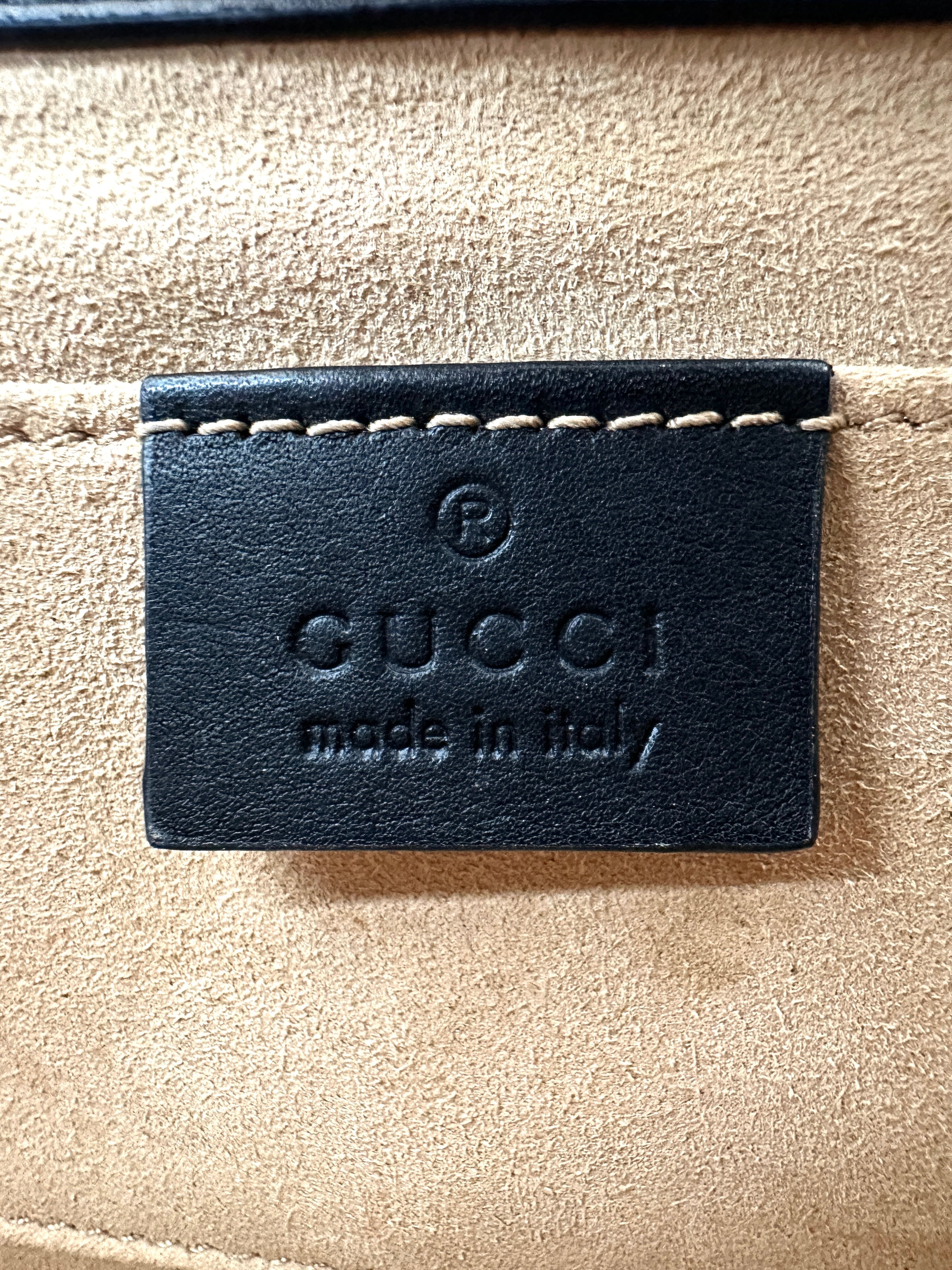 Gucci Padlock GG Supreme Bee Print Shoulder Bag GG863
