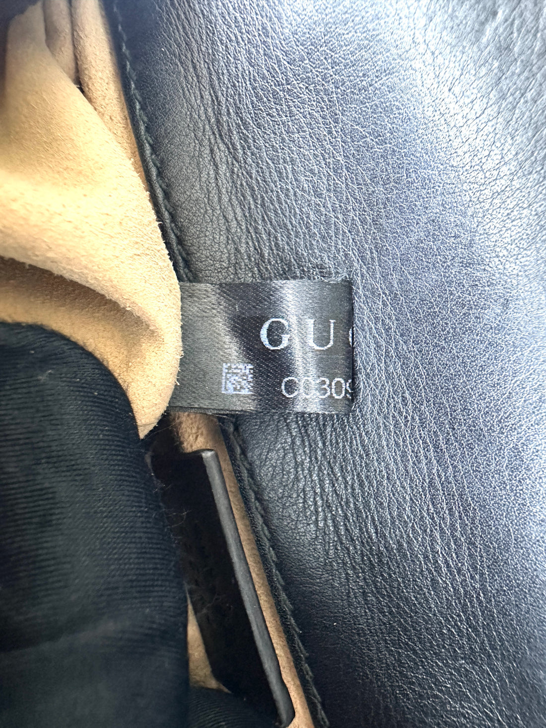 Gucci Padlock GG Supreme Bee Print Shoulder Bag GG863