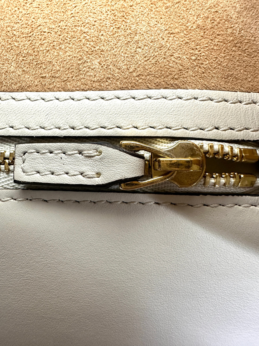 Gucci Sylvie White Leather Medium Size Shoulder Bag GG866