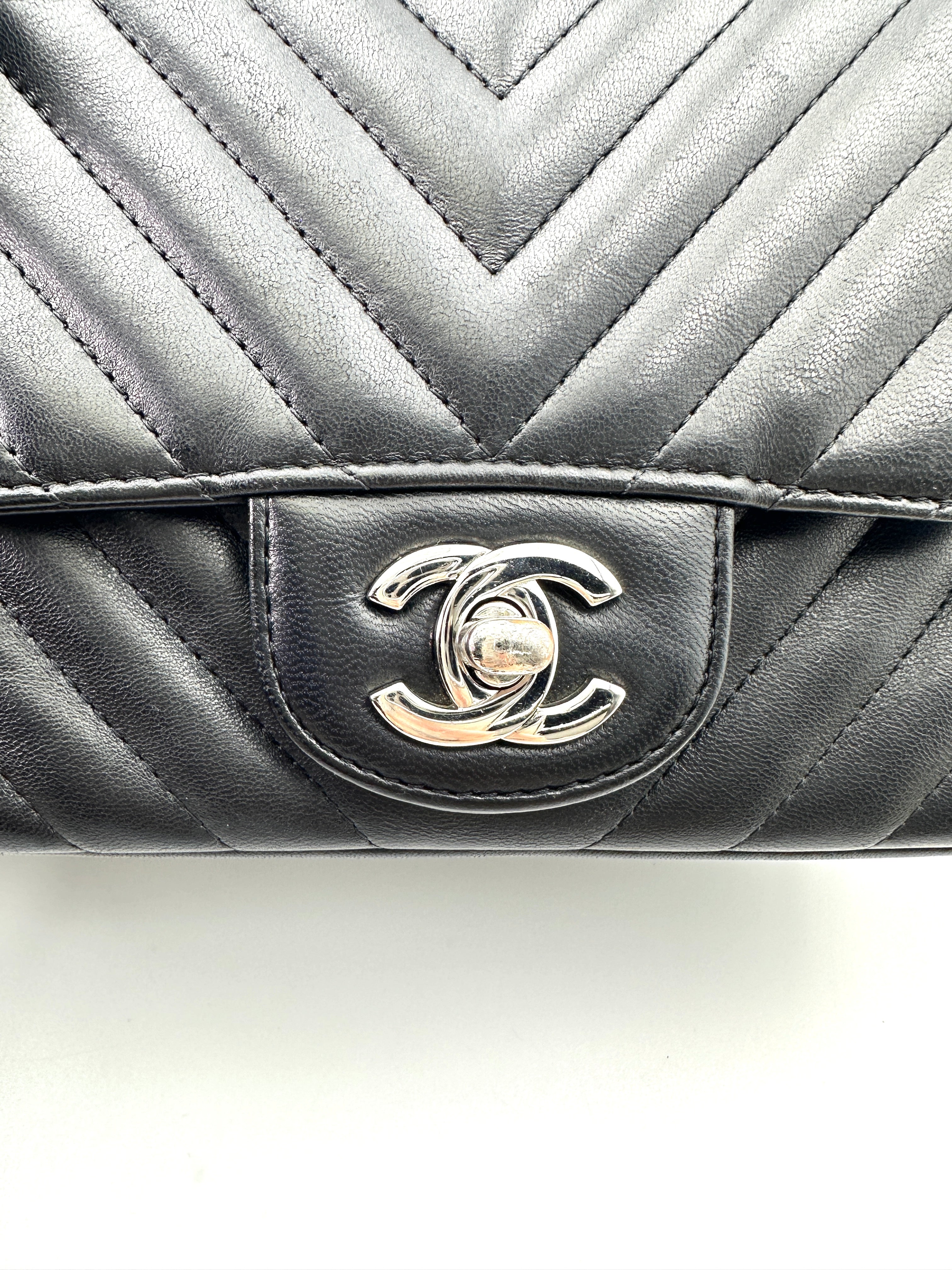 Chanel Black Chevron Quilted Leather Mini Square Flap Bag(30***16) CC1812