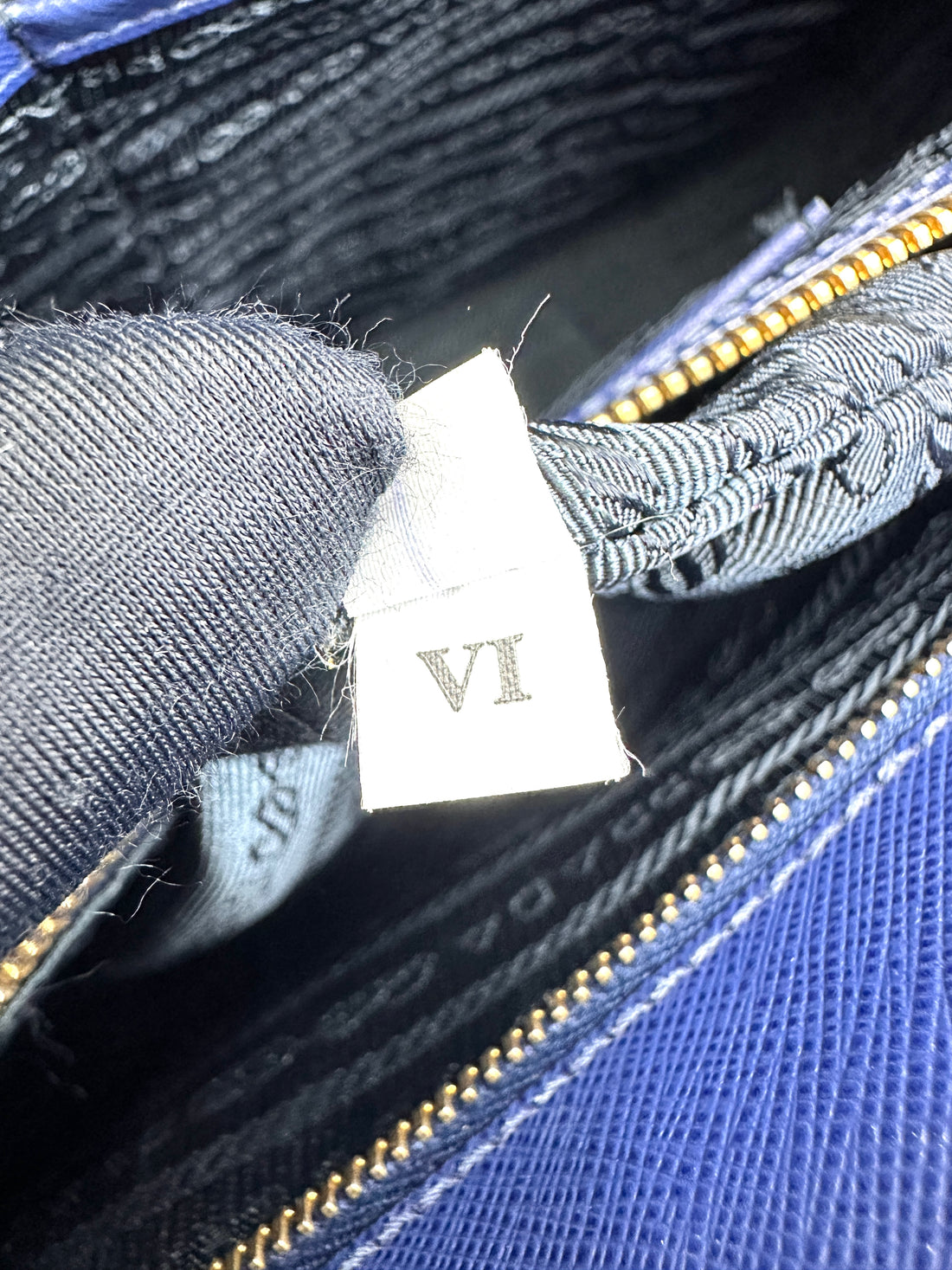 Prada Galleria Blue Saffiano Lux Leather Handle Bag PR282