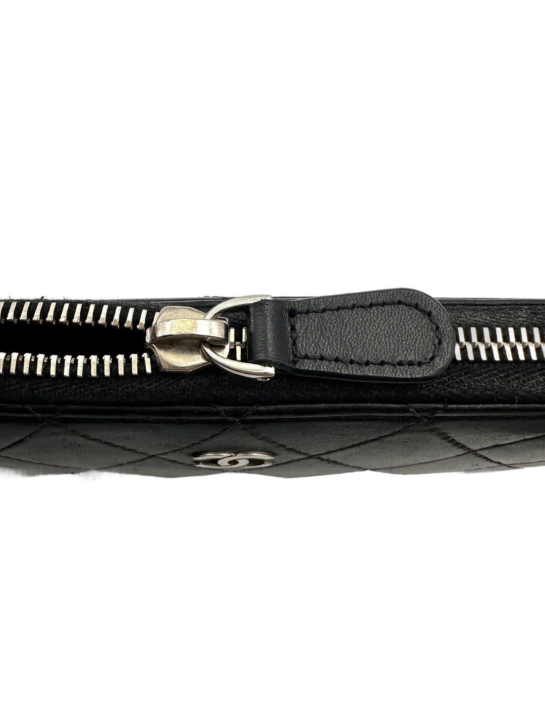 Chanel Black Matelasse Quillted Zippy Long Wallet(17***02) CC1817