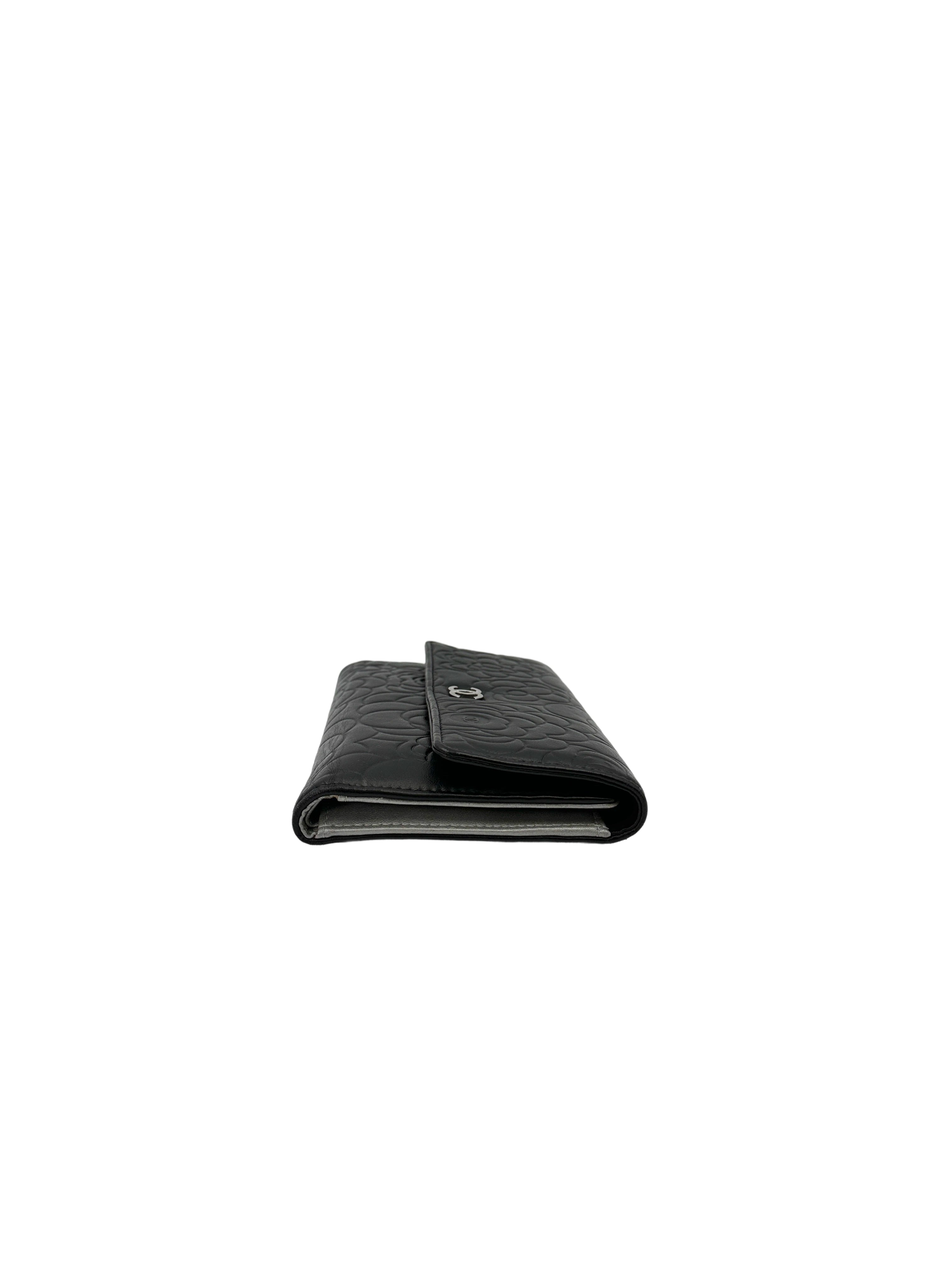 Chanel Black Camellia Embossed Leather Long Flap Wallet(16***13) CC1818