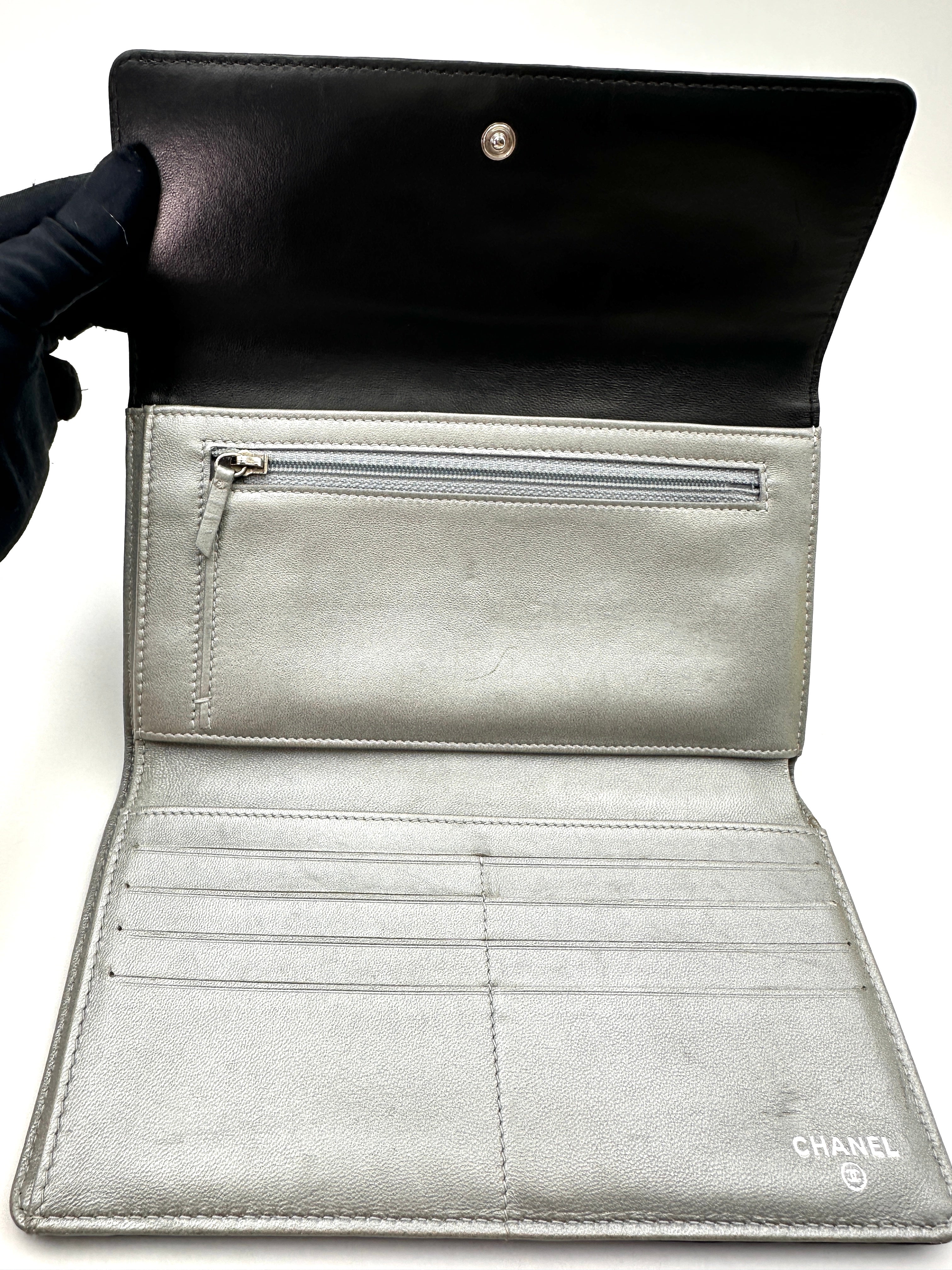 Chanel Black Camellia Embossed Leather Long Flap Wallet(16***13) CC1818