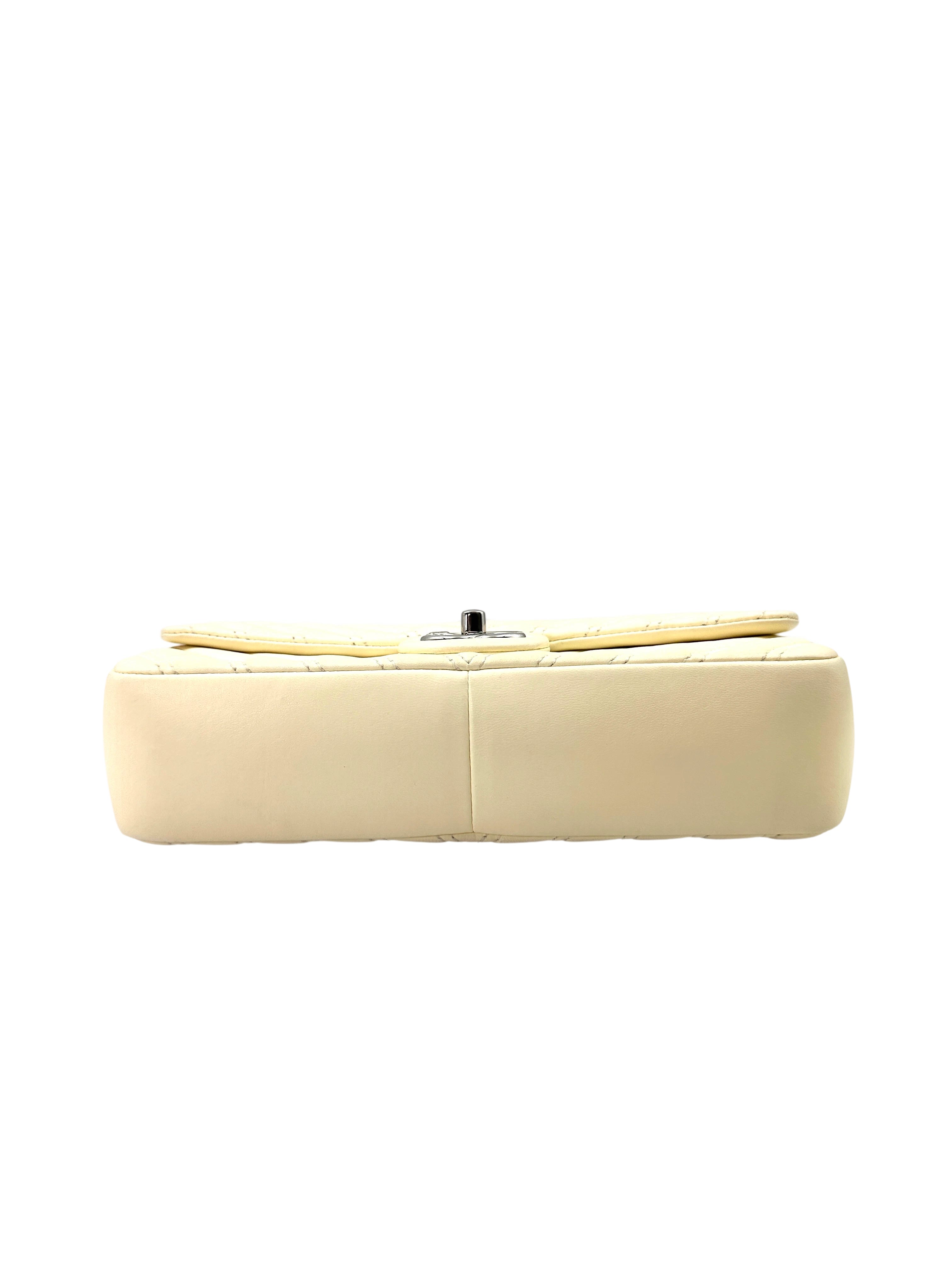 Chanel Classic Flap White Chevron Quilted Leather Flap Bag(21***41) CC1815
