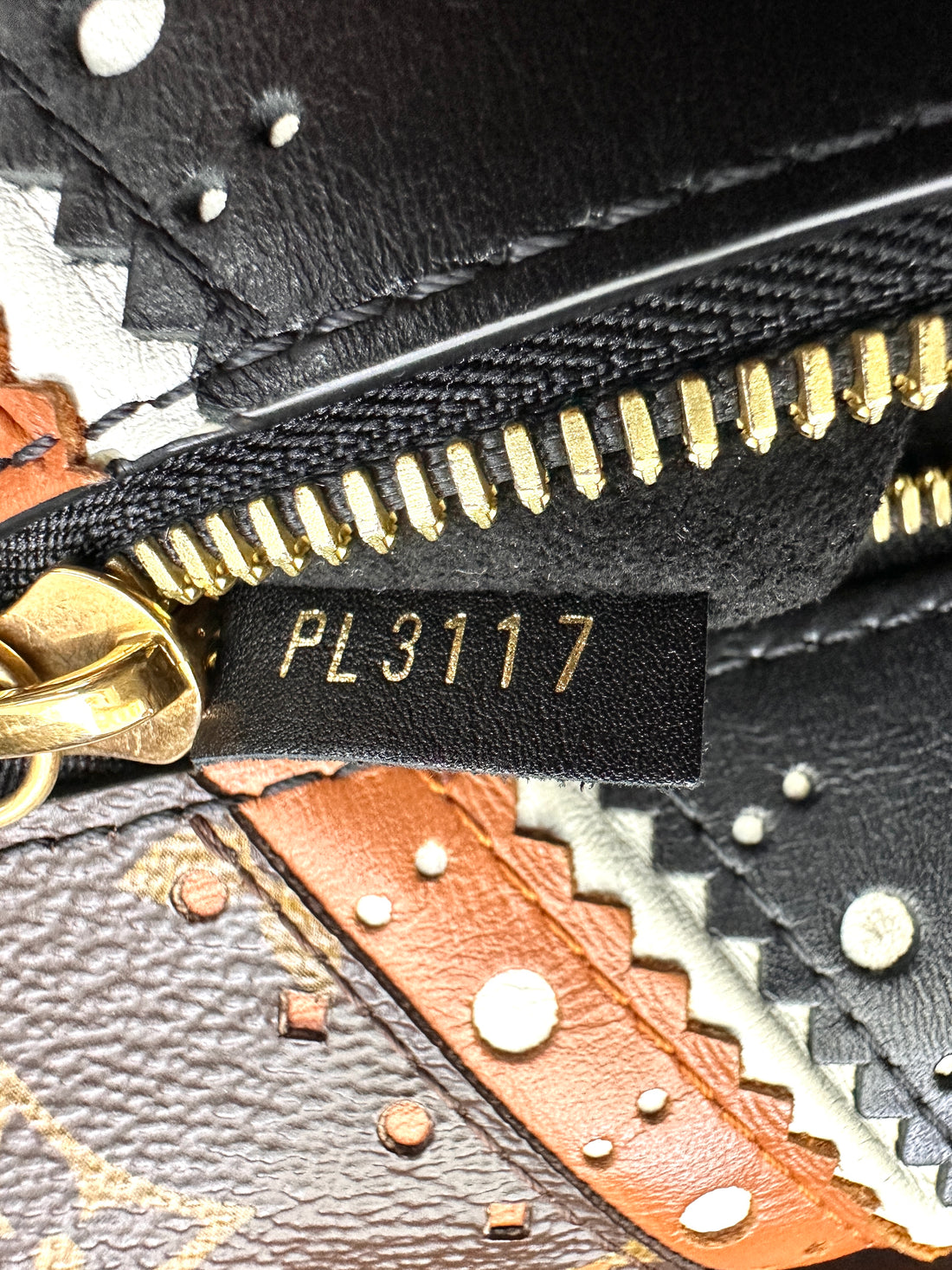 Louis Vuitton Monogram Canvas Brogue Pochette Metis LV2485