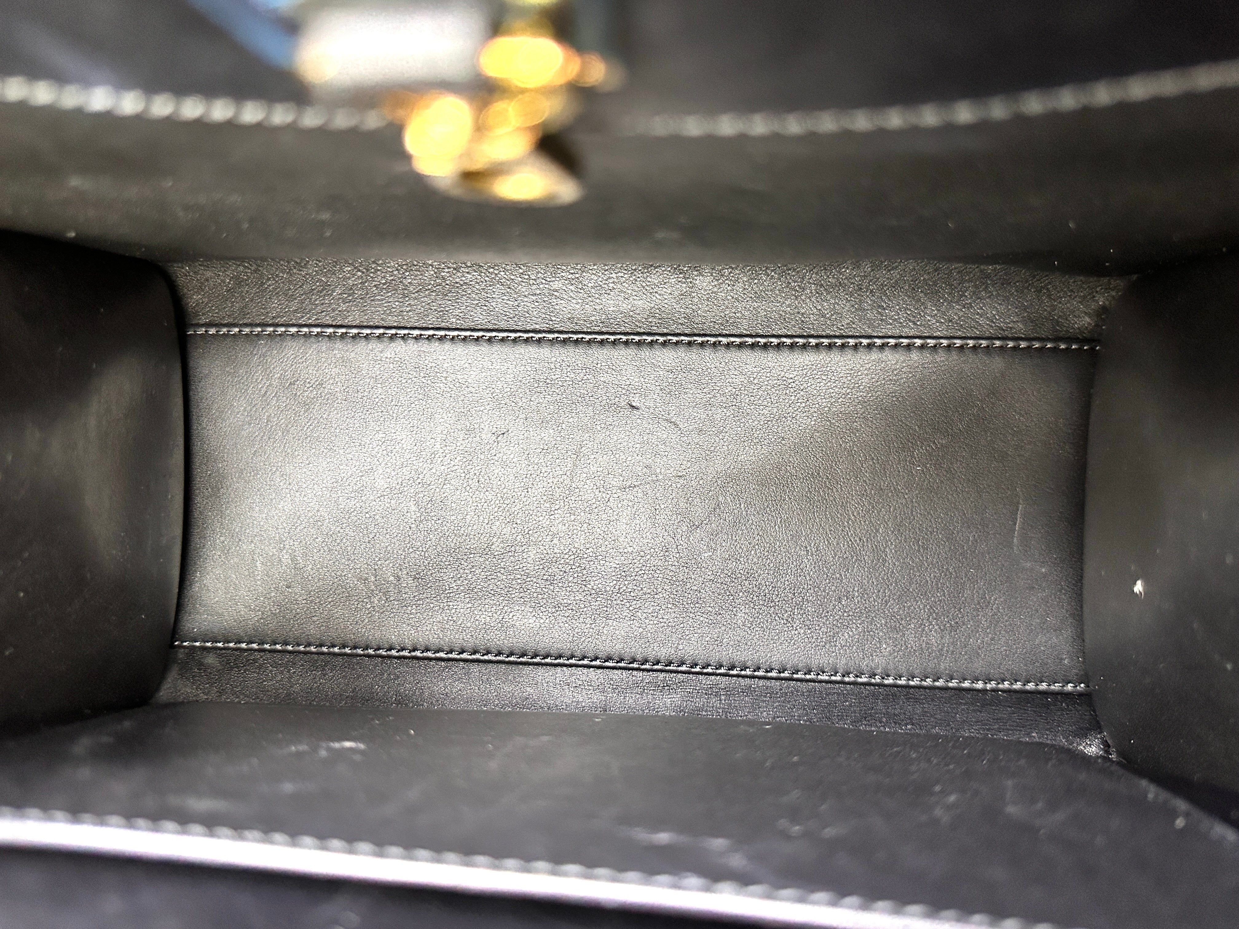 Louis Vuitton City Steamer Black Grained Leather Handle Bag LV2487