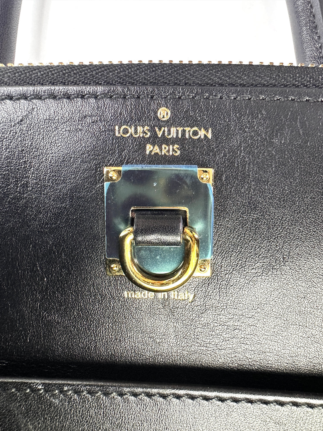 Louis Vuitton City Steamer Black Grained Leather Handle Bag LV2487
