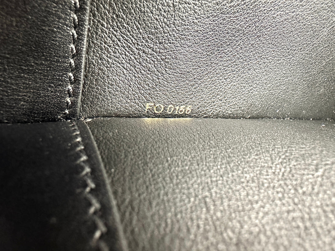 Louis Vuitton City Steamer Black Grained Leather Handle Bag LV2487