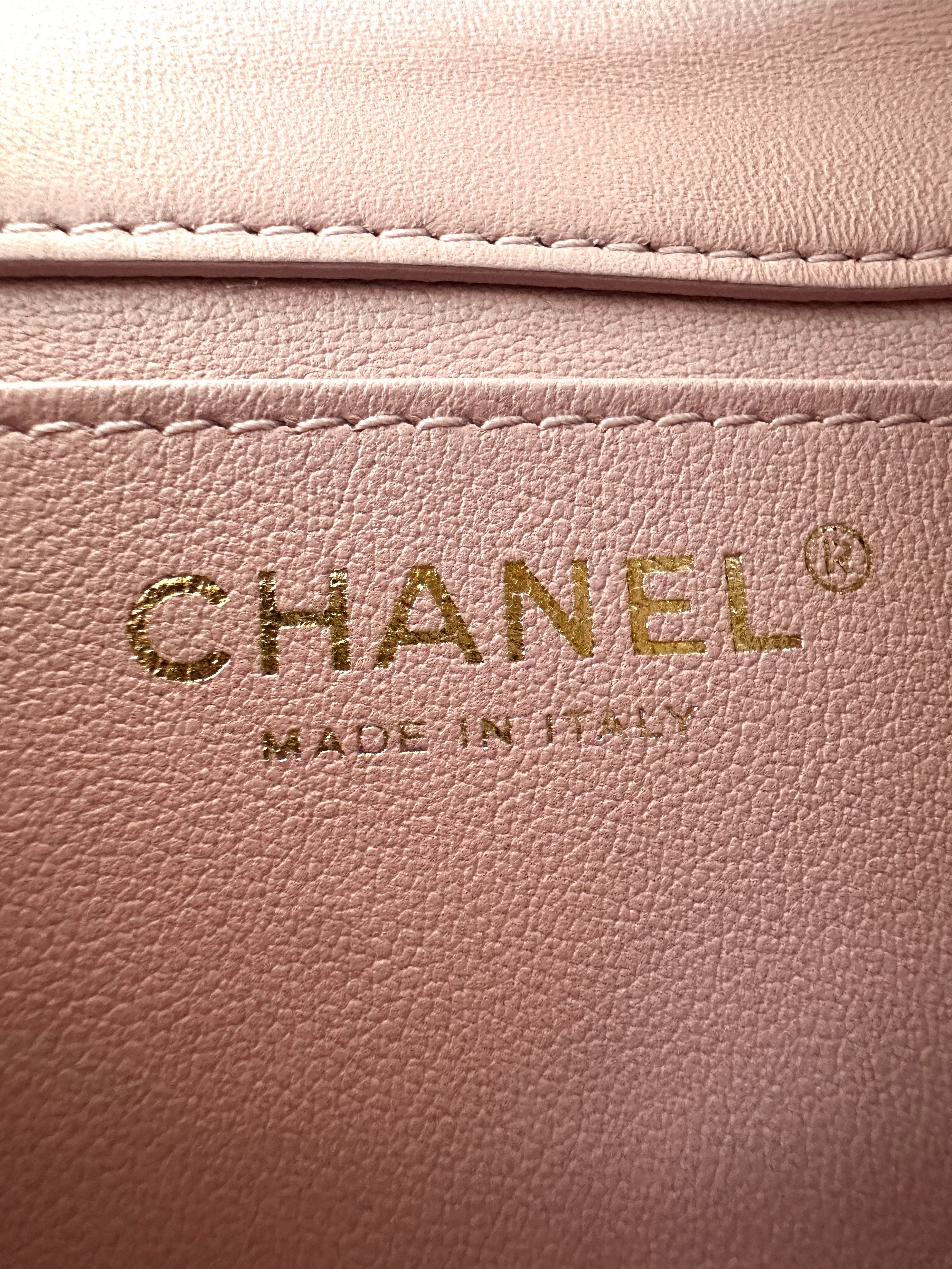 Chanel 22B Pink Quilted Leather Flap Bag With Heart Charms(ET***E1) IRIS183