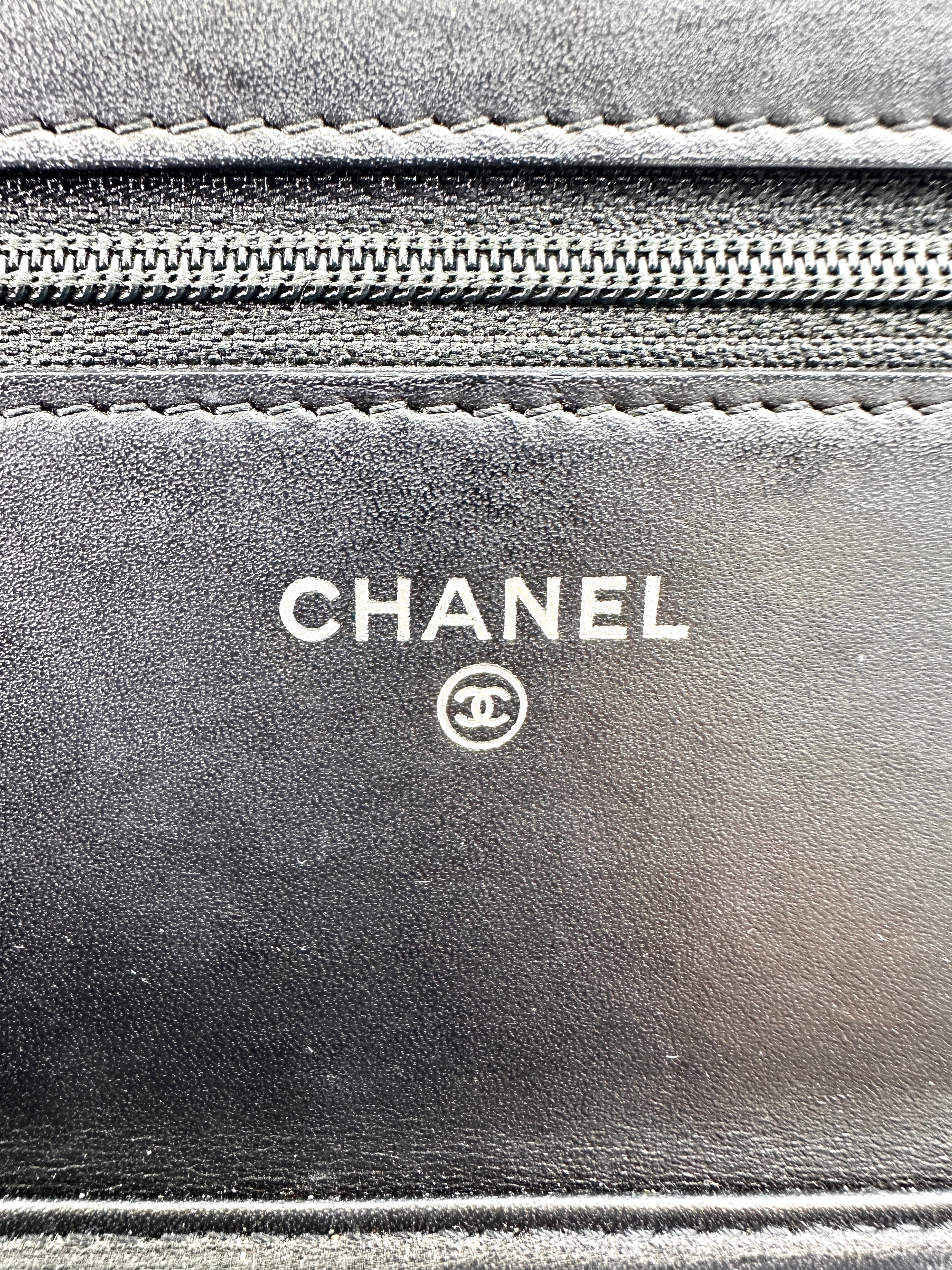 Chanel Black Quilted Patent Leather Wallet On Chain(19***13) CC1836